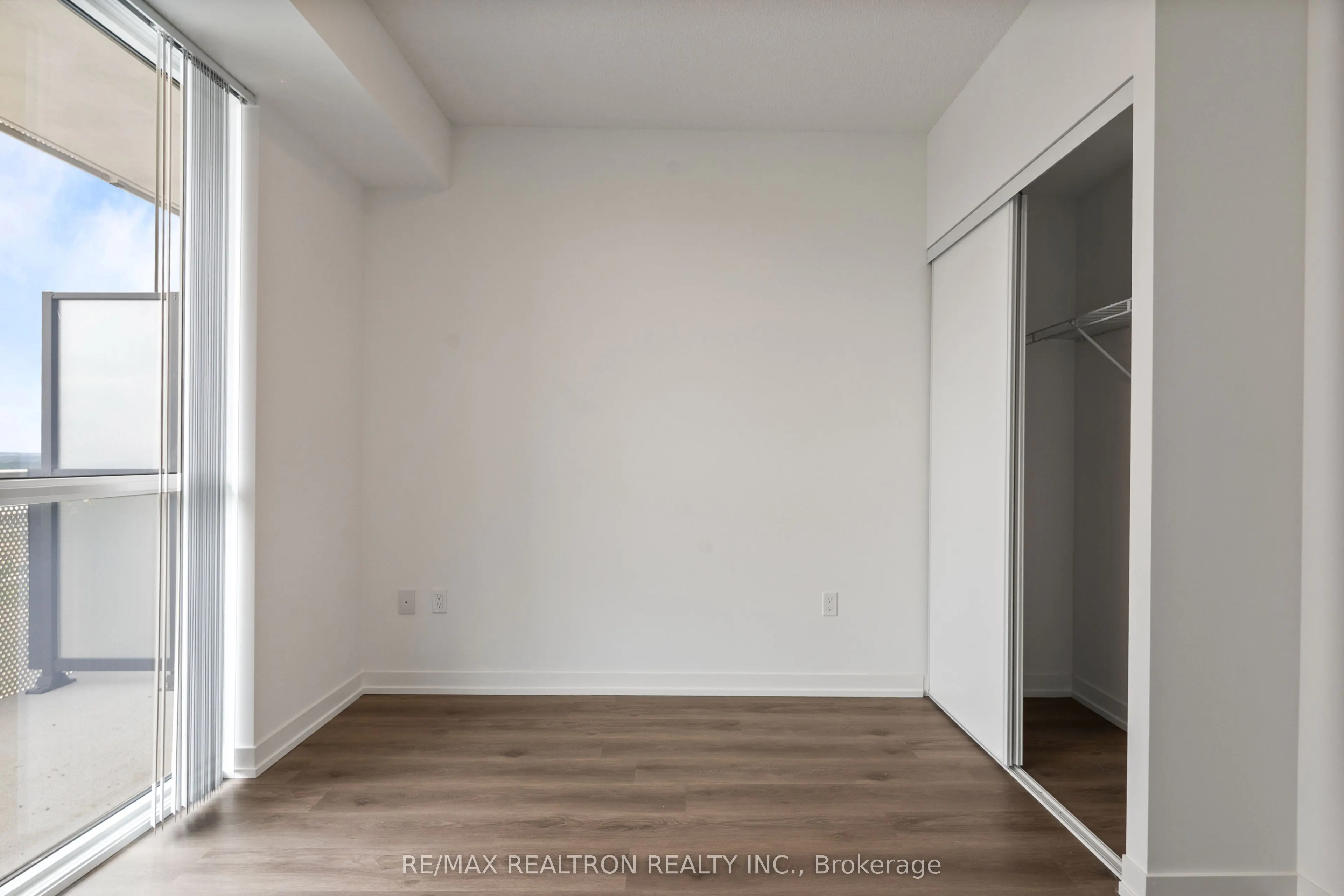 28 Interchange Way, #16