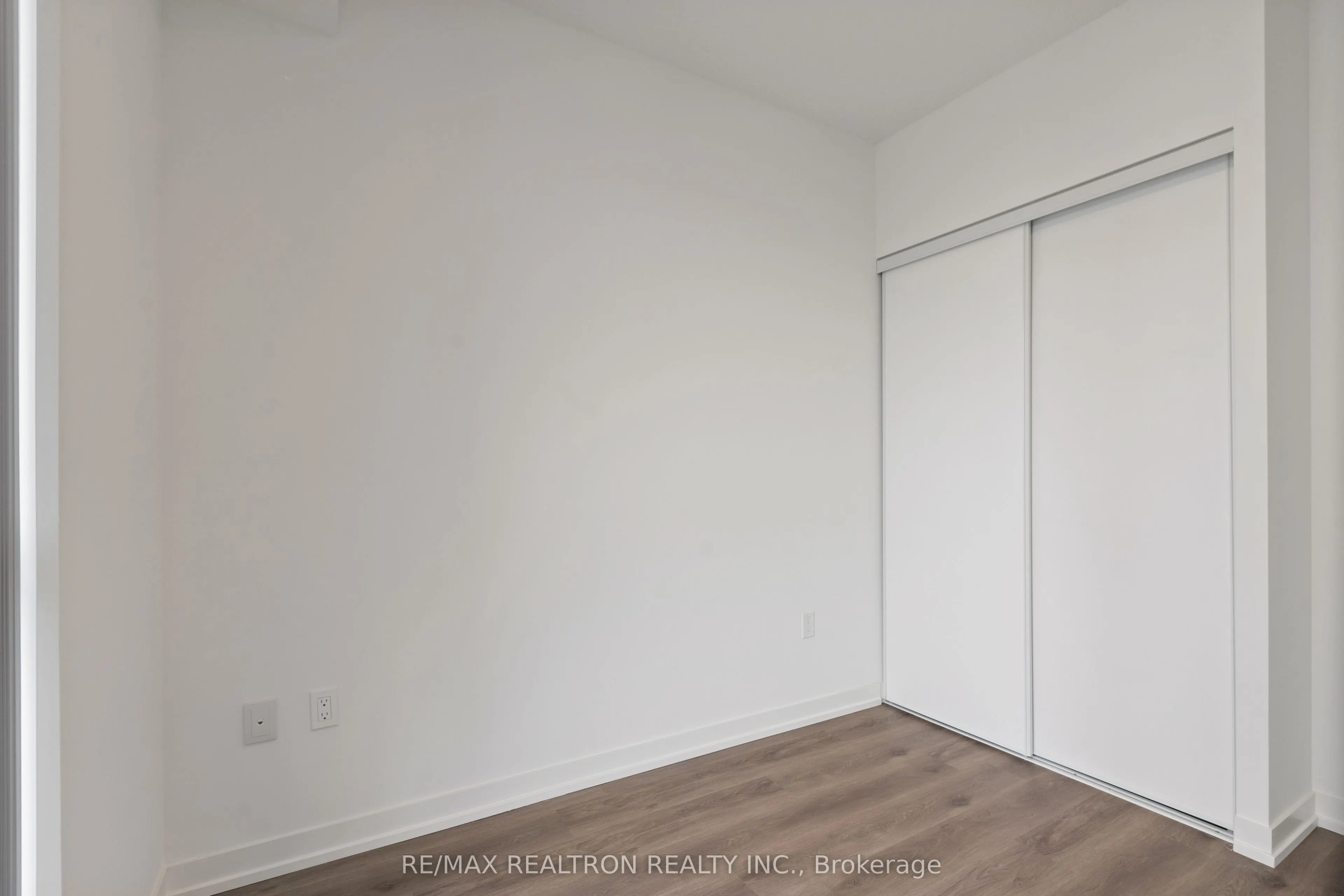 28 Interchange Way, #16
