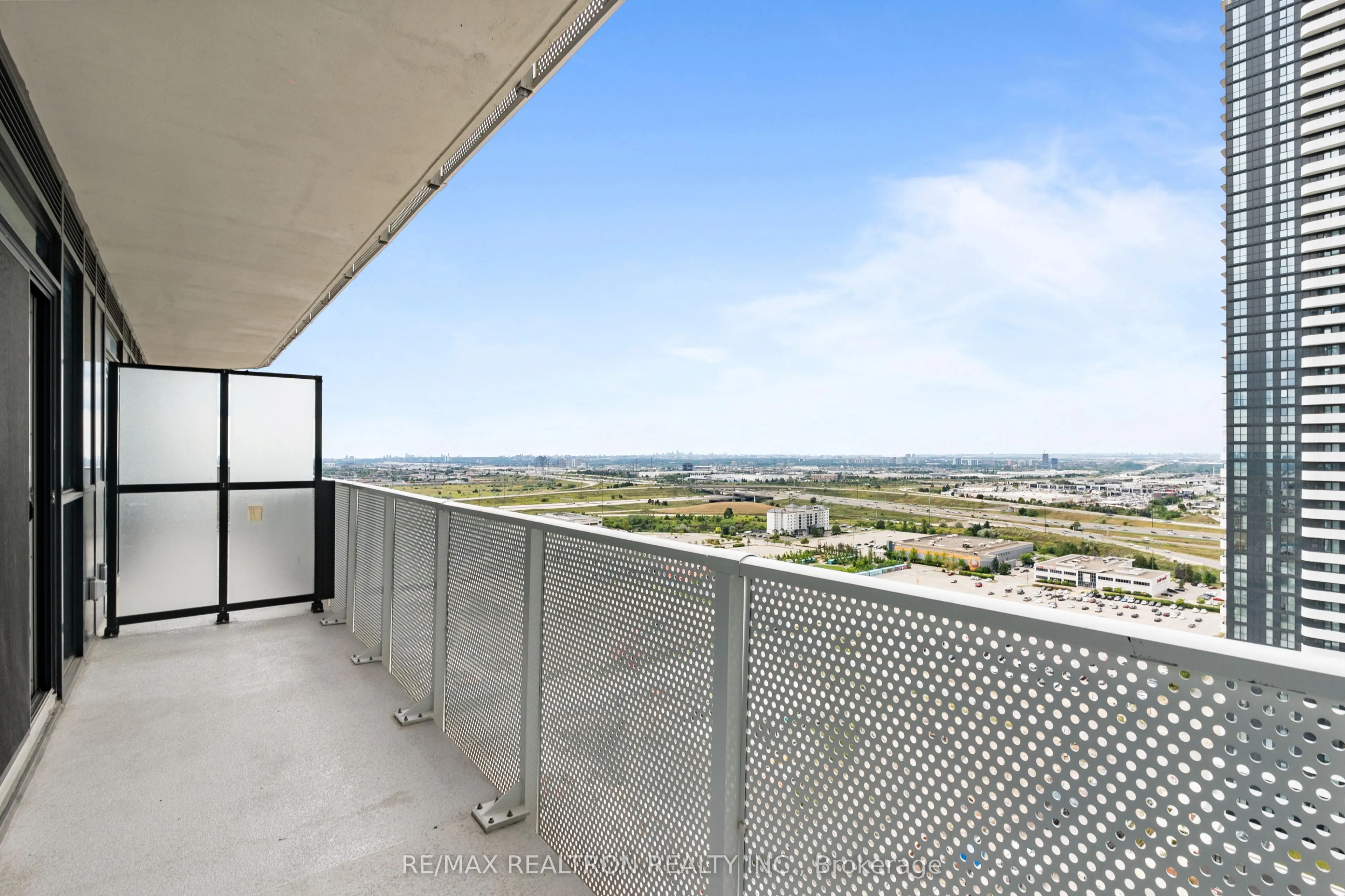 28 Interchange Way, #16