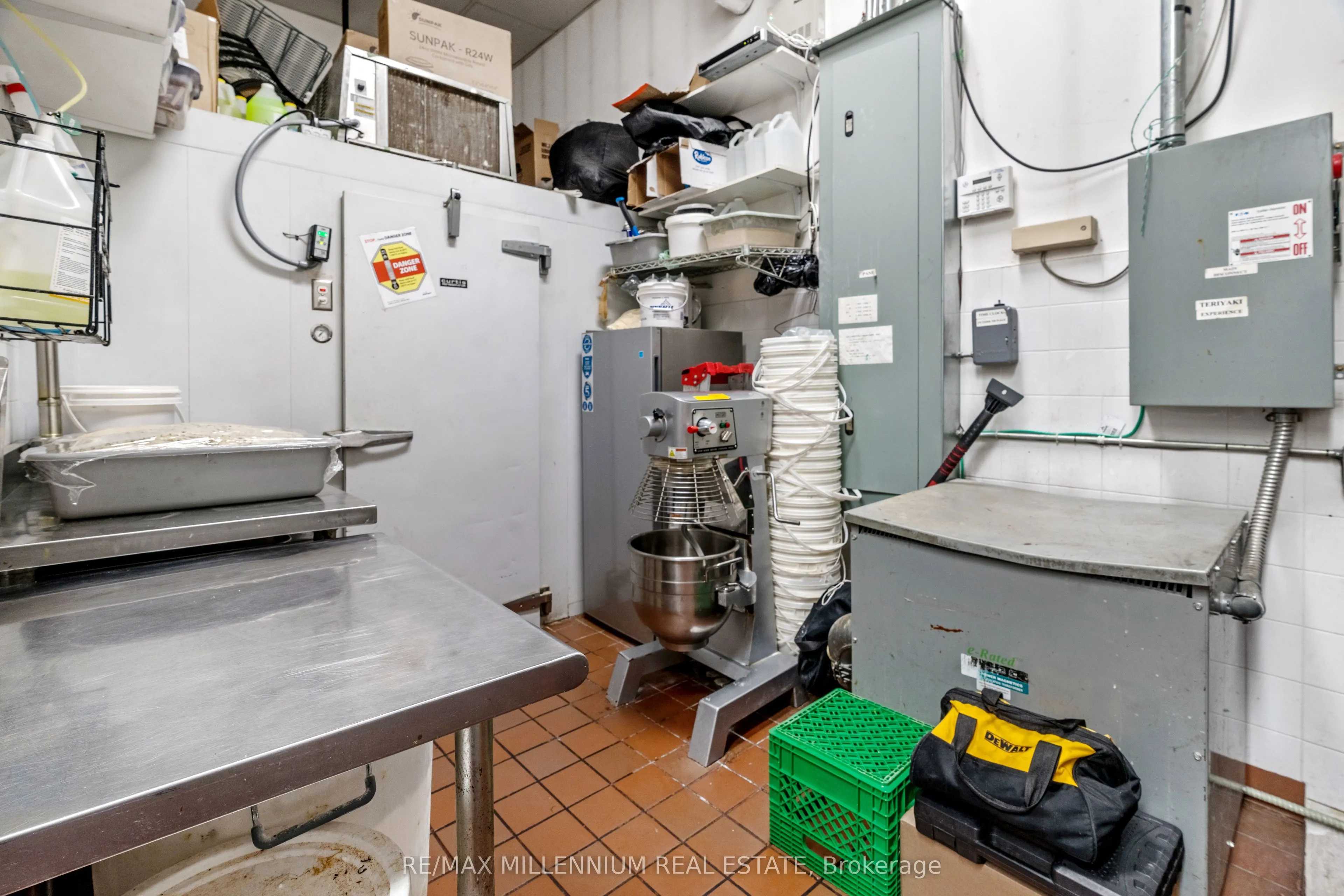 16 Vogell Road, #C