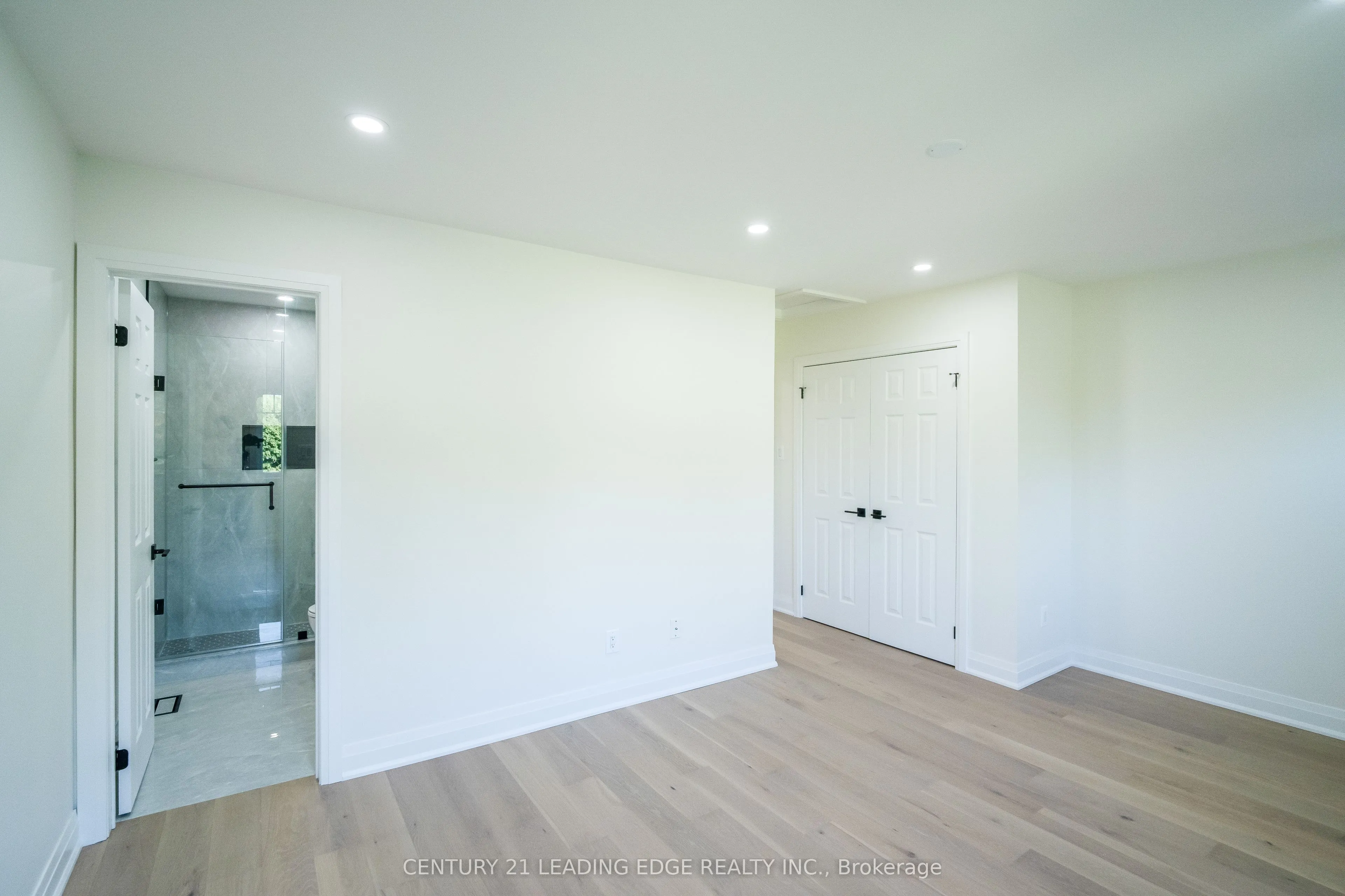 22 MILROY Lane