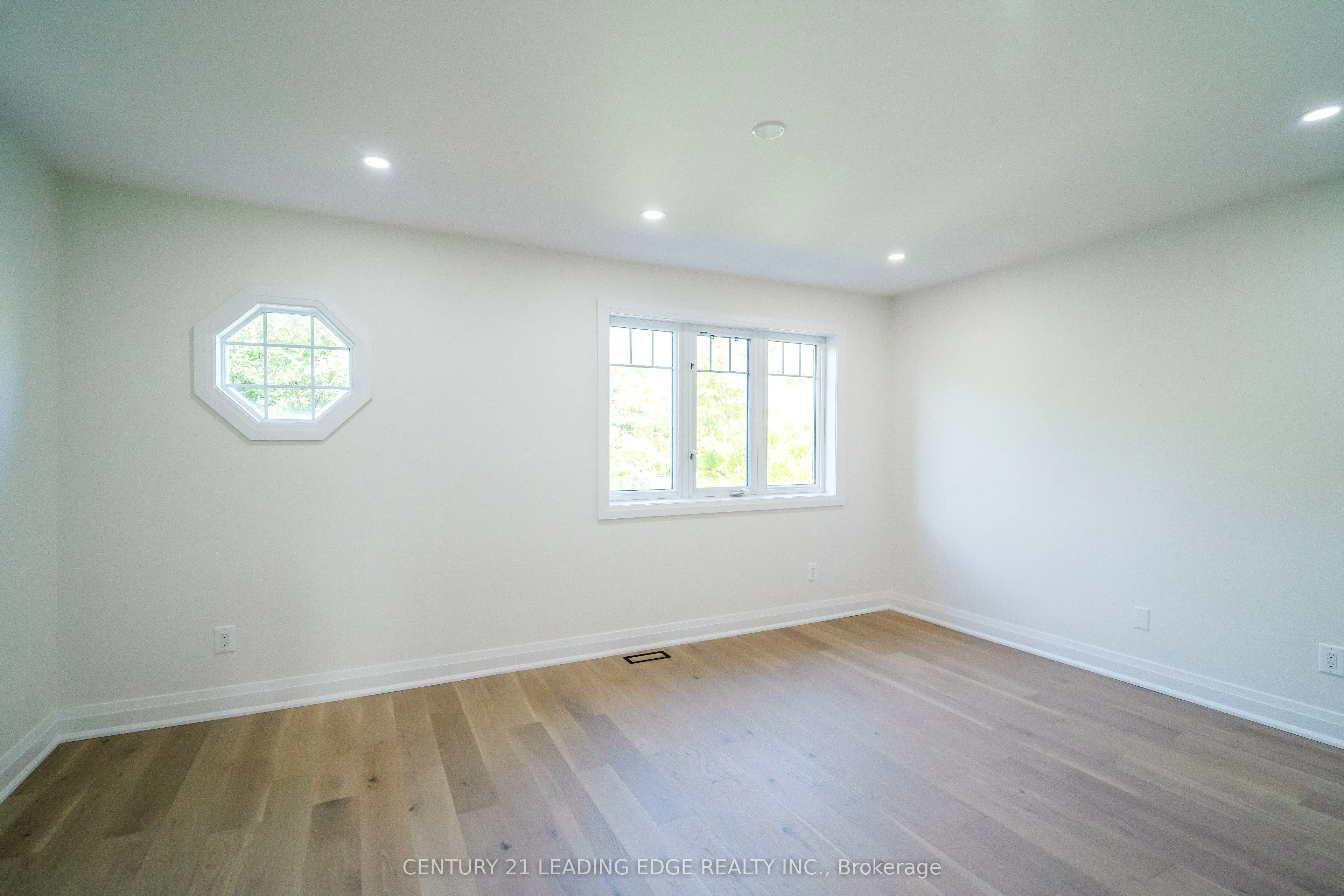 22 MILROY Lane