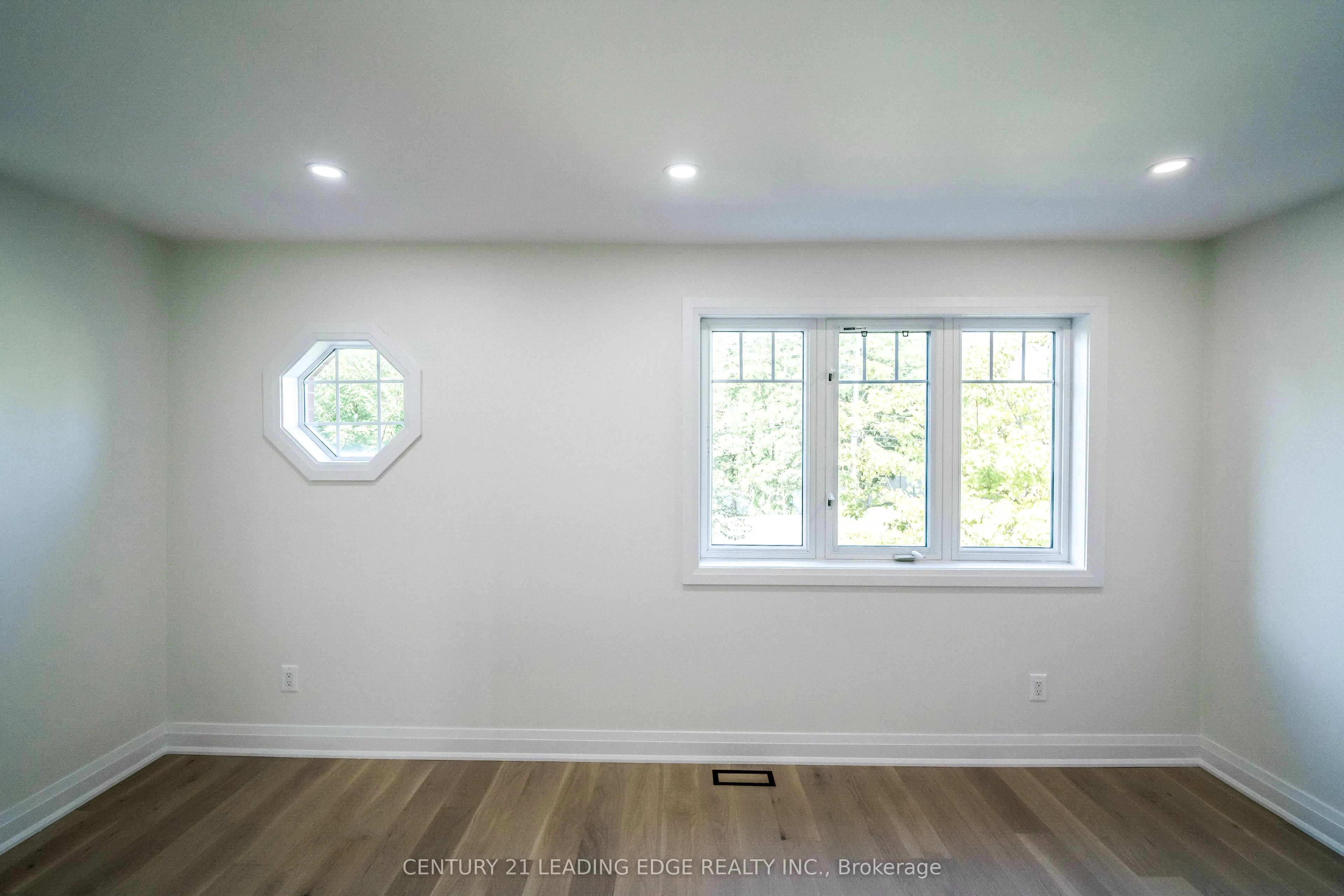 22 MILROY Lane
