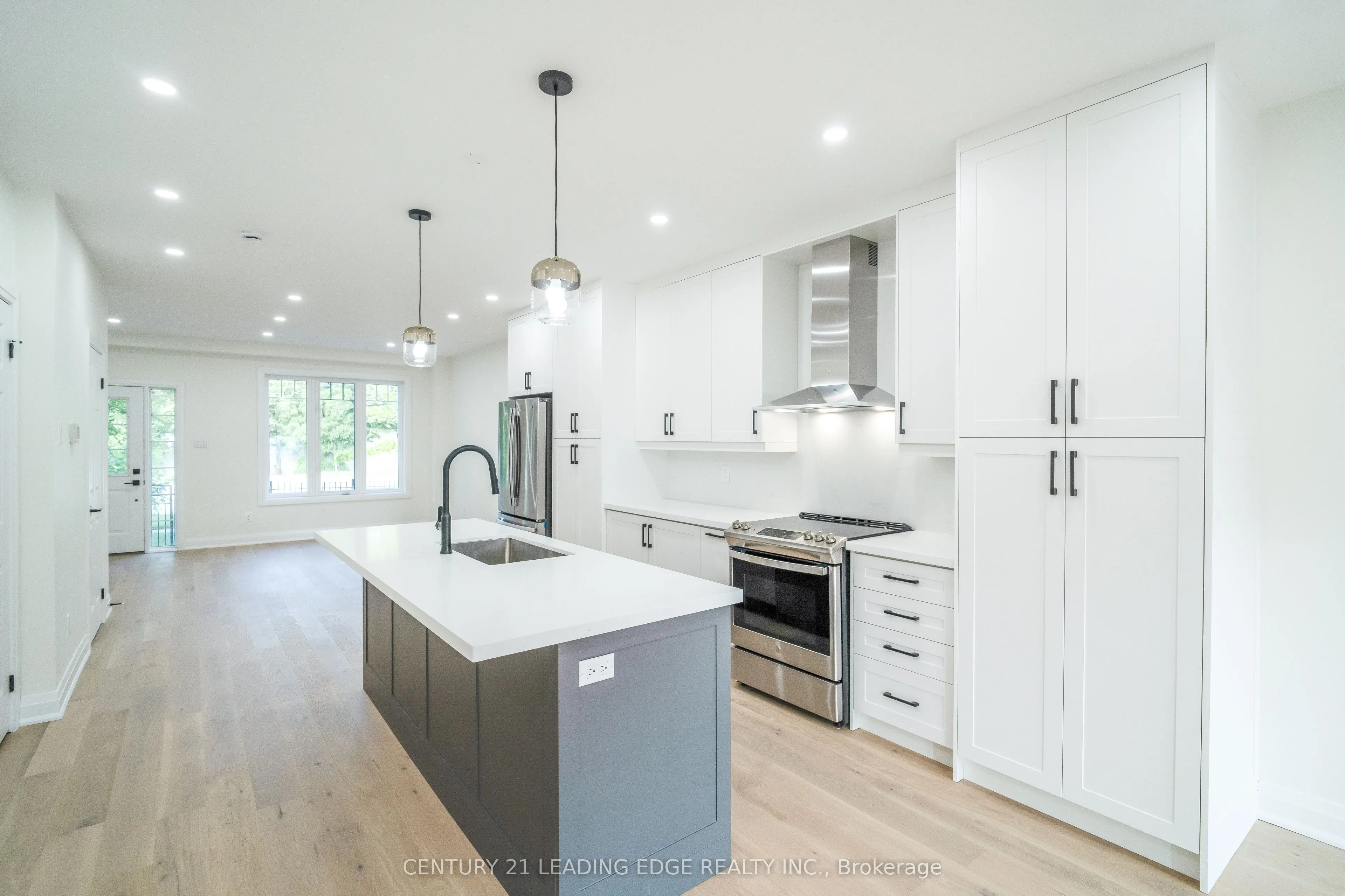 22 MILROY Lane