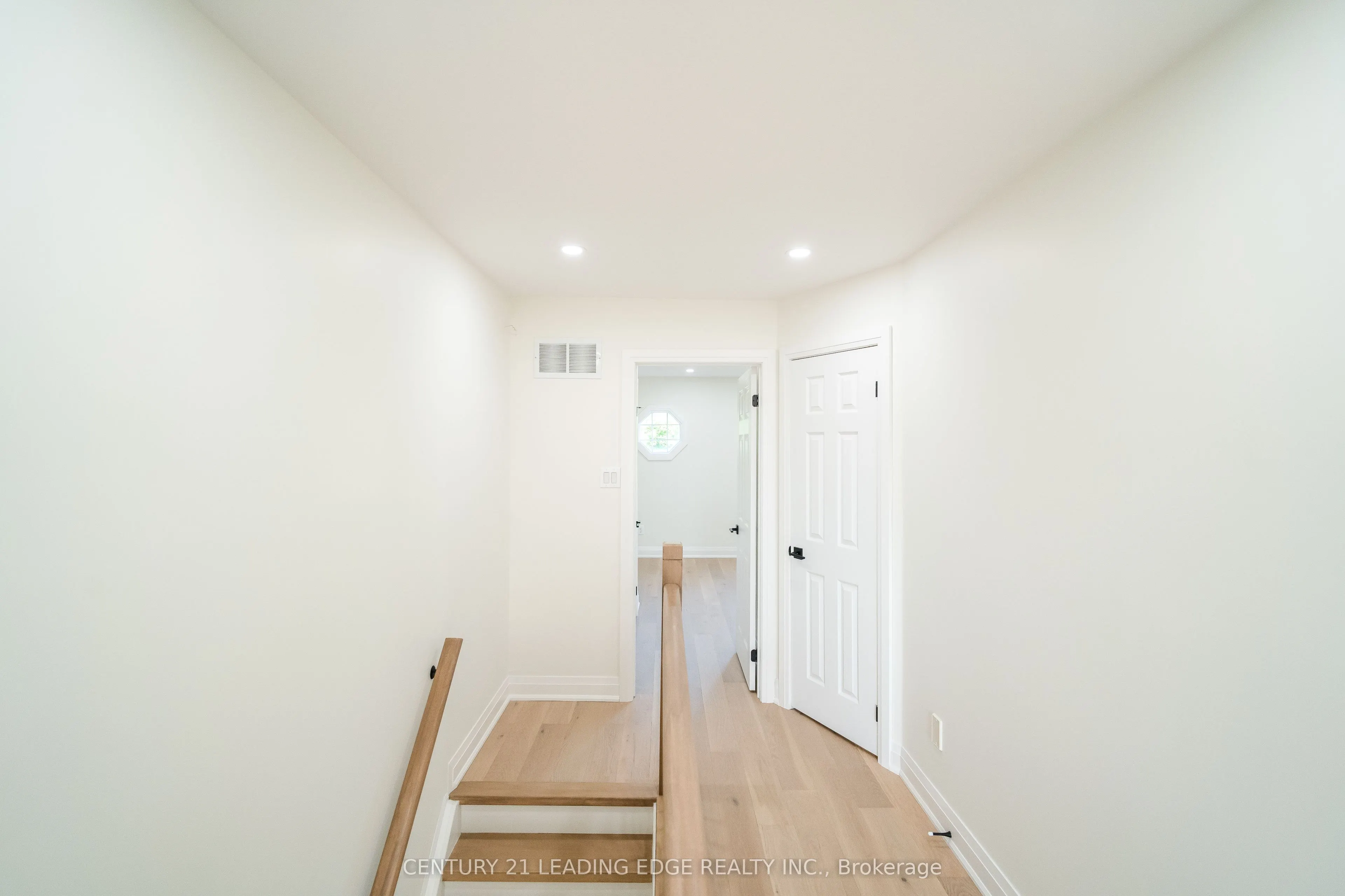 22 MILROY Lane