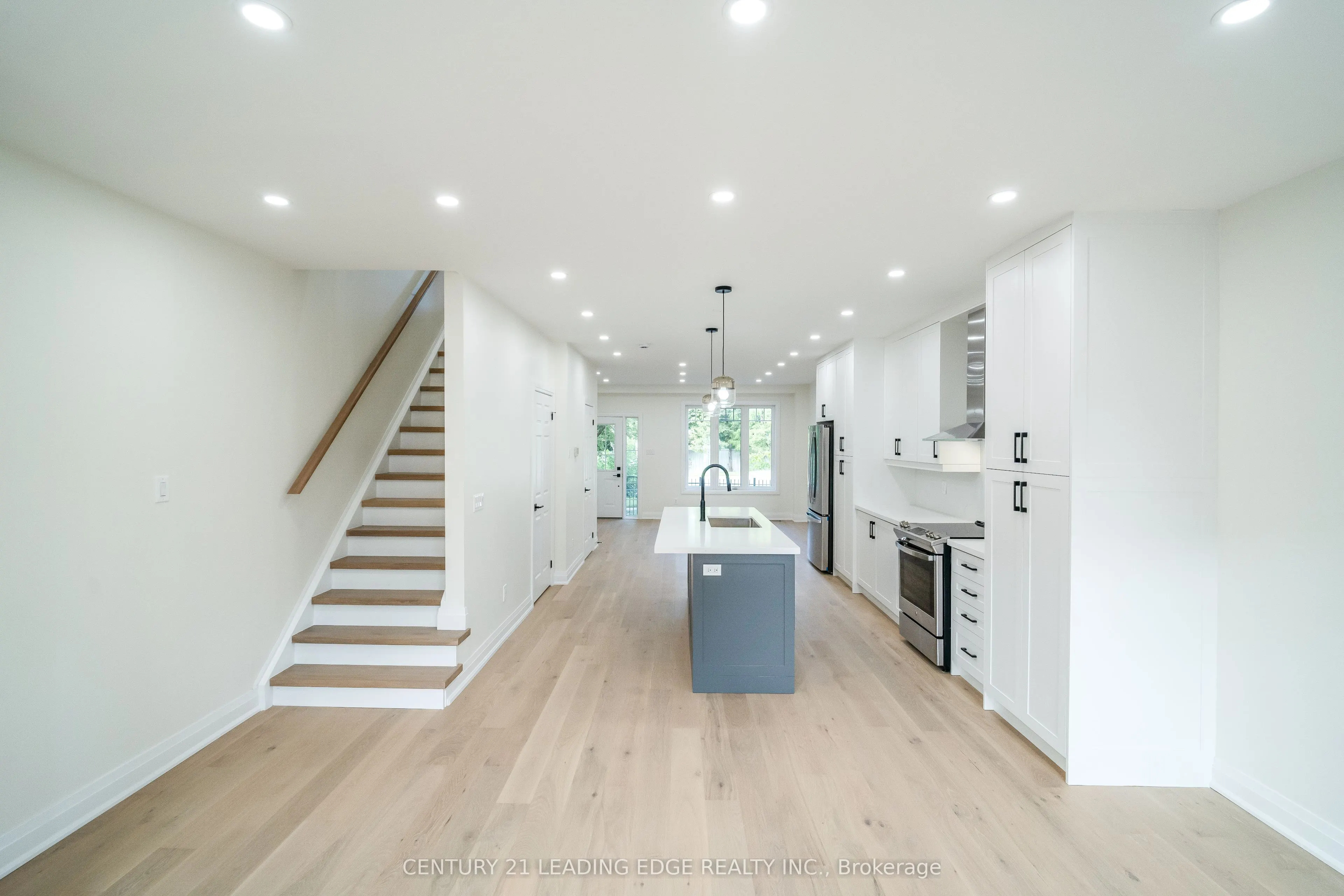 22 MILROY Lane