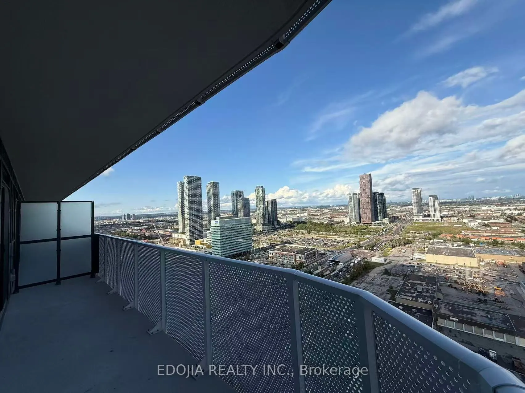 28 Interchange Way, #3309