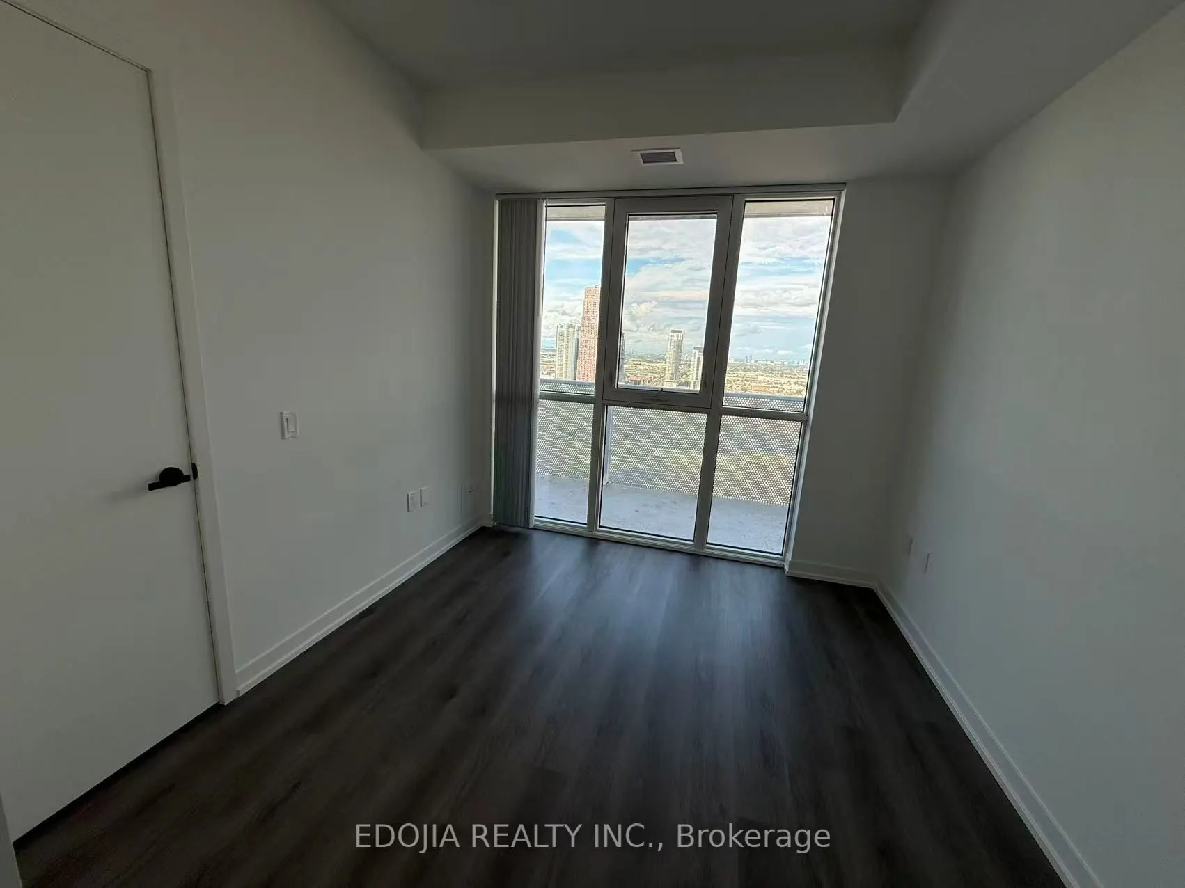 28 Interchange Way, #3309