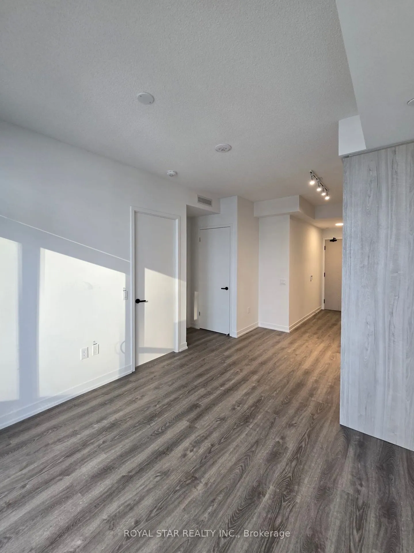 195 Commerce Street, #4817