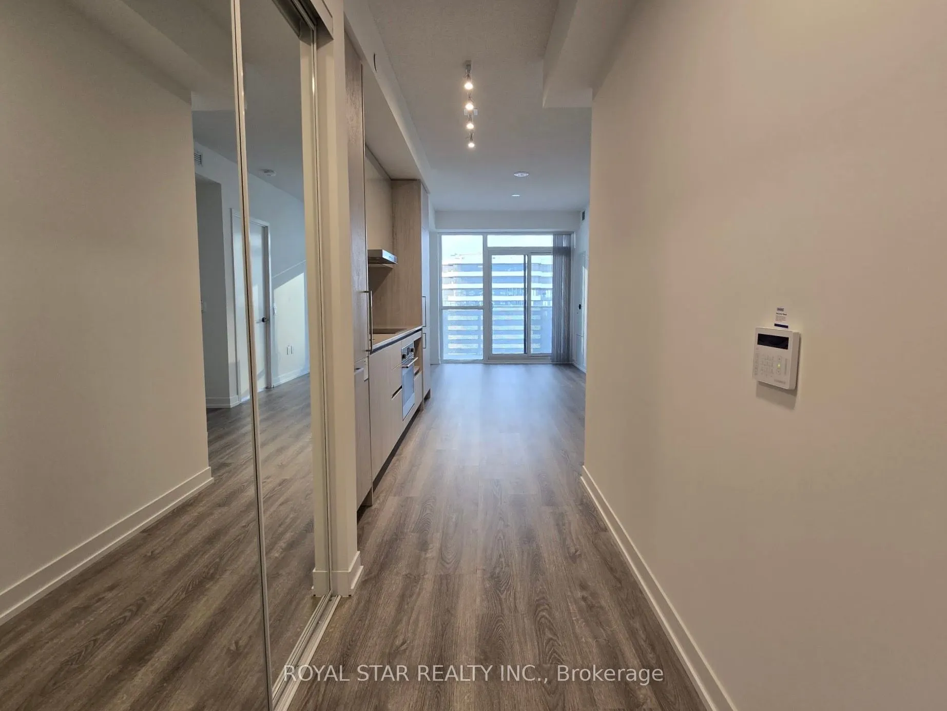 195 Commerce Street, #4817