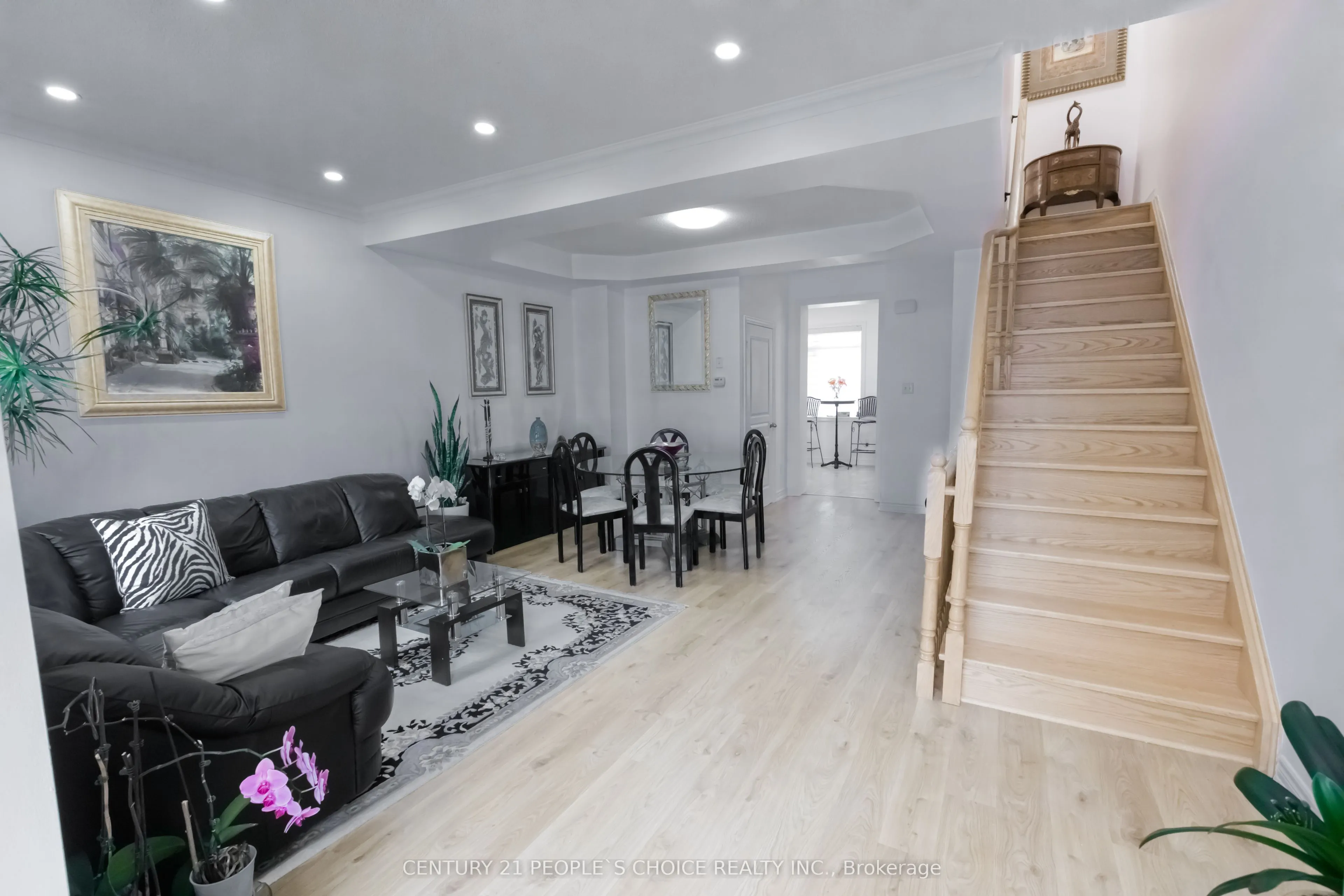 102 Roy Grove Way