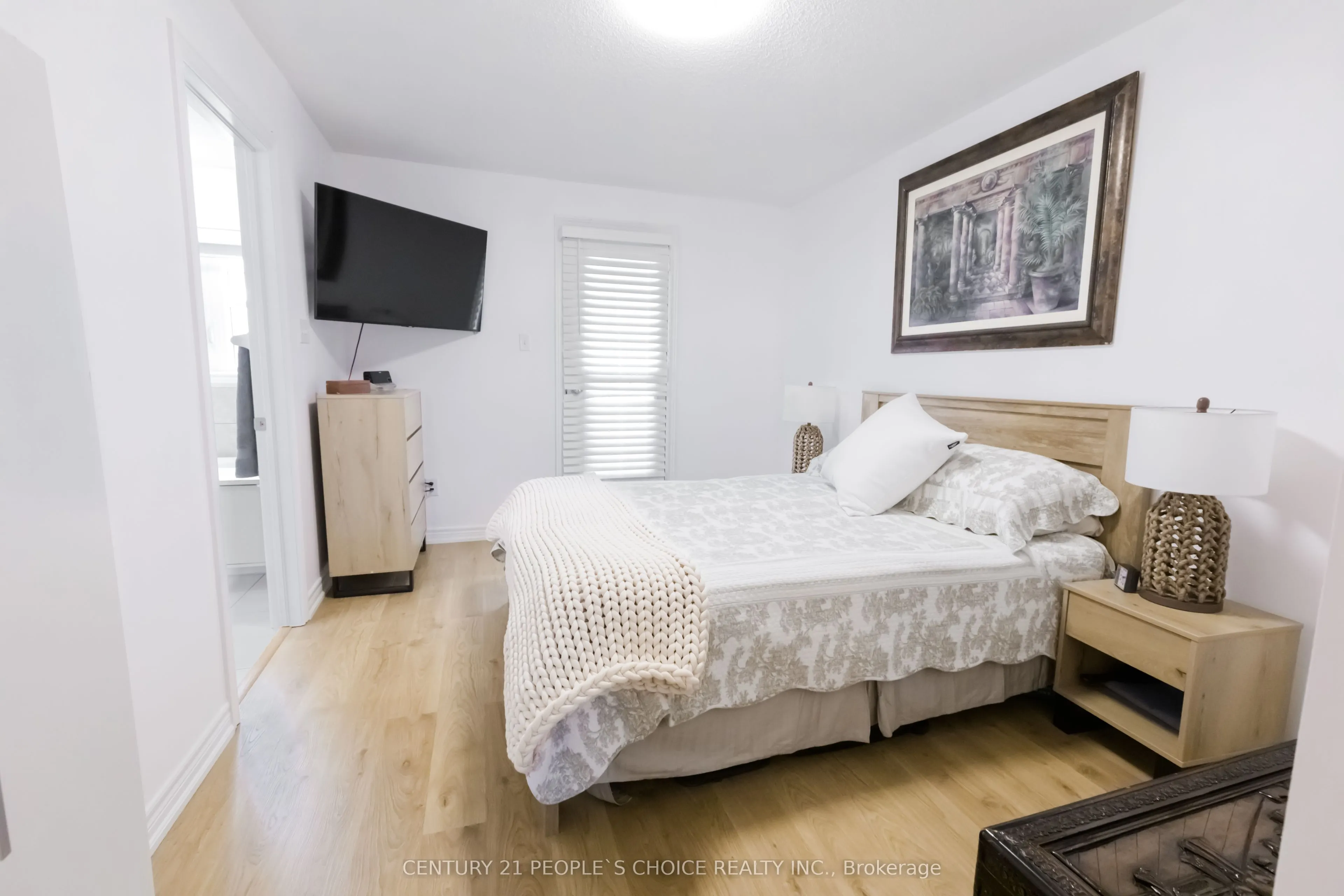 102 Roy Grove Way