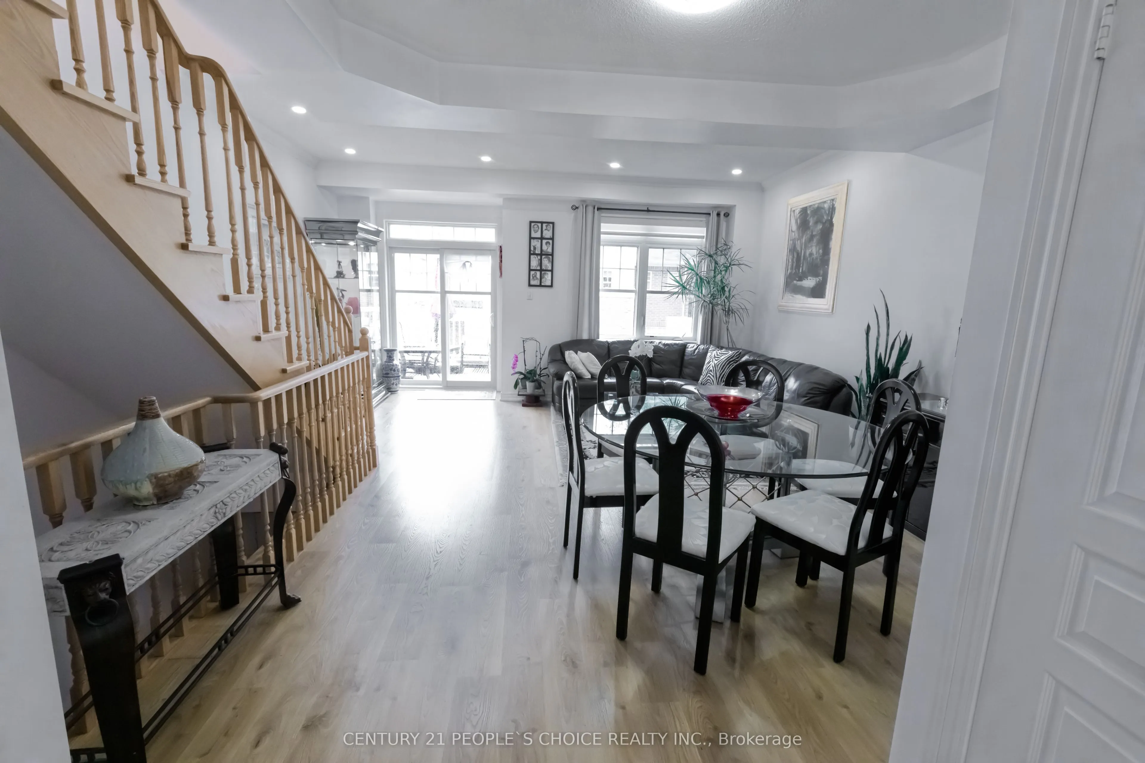 102 Roy Grove Way