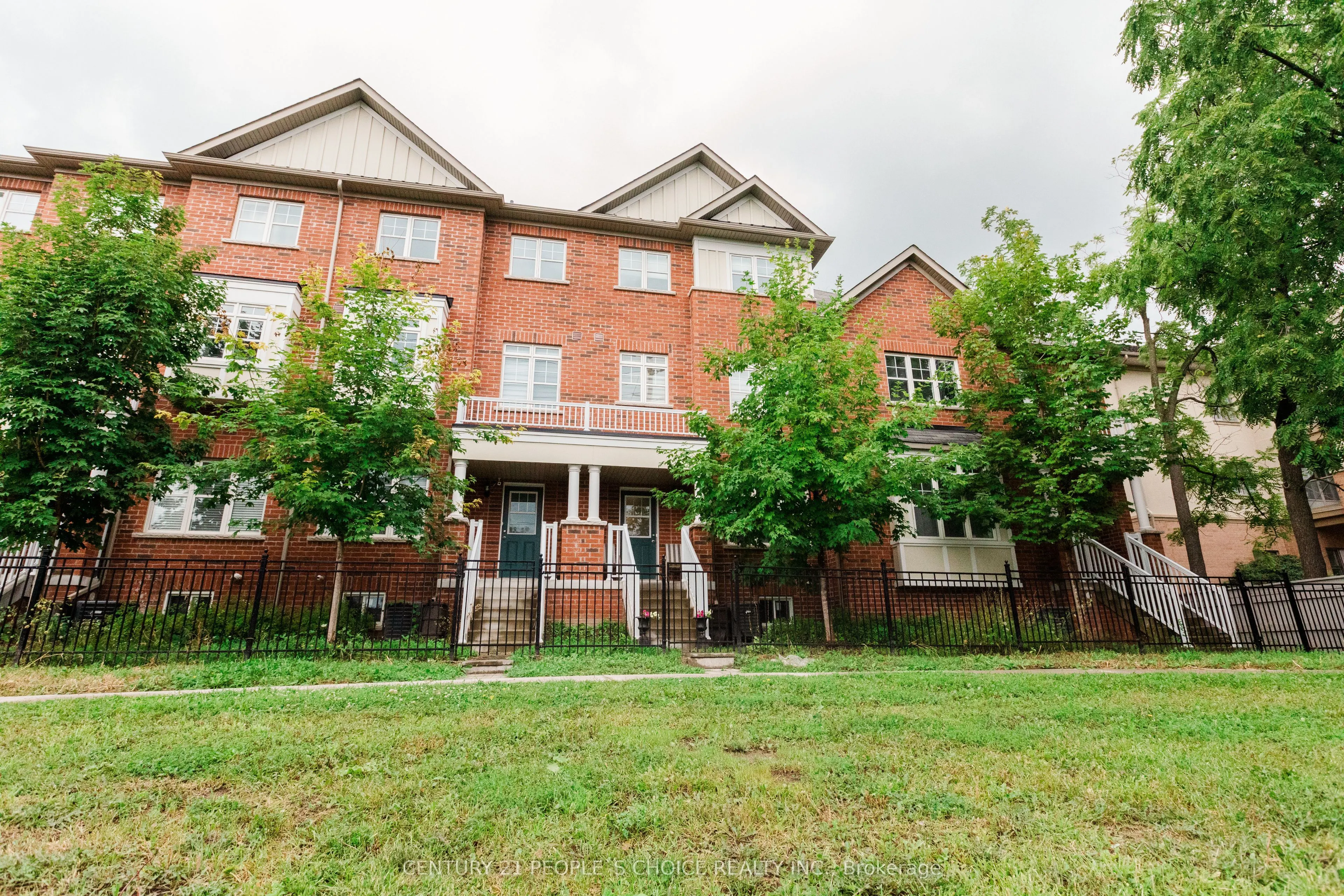 102 Roy Grove Way