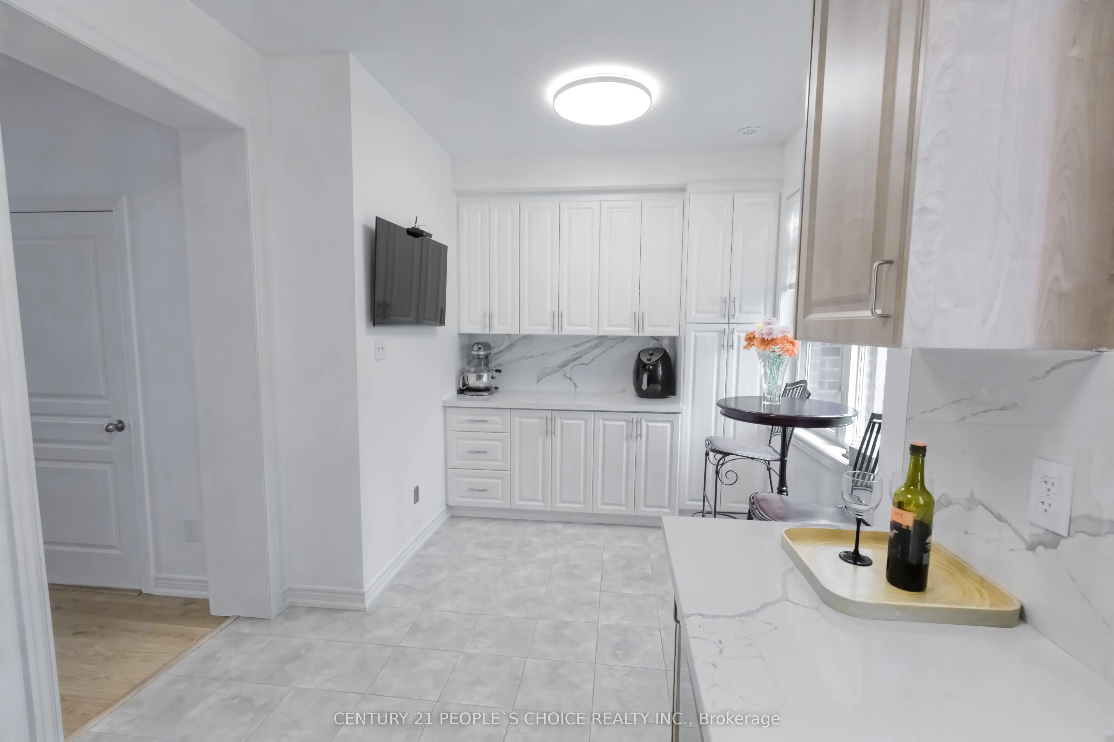 102 Roy Grove Way