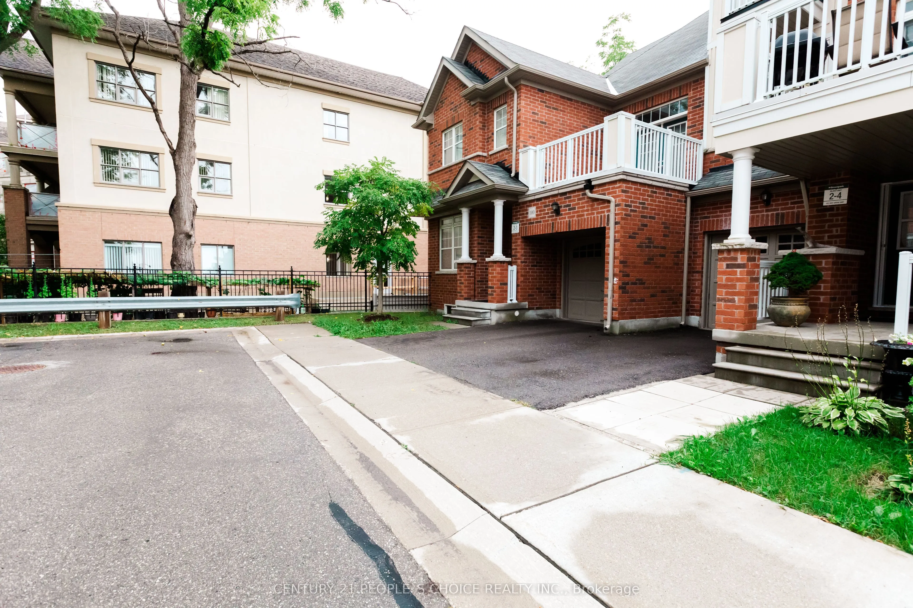 102 Roy Grove Way