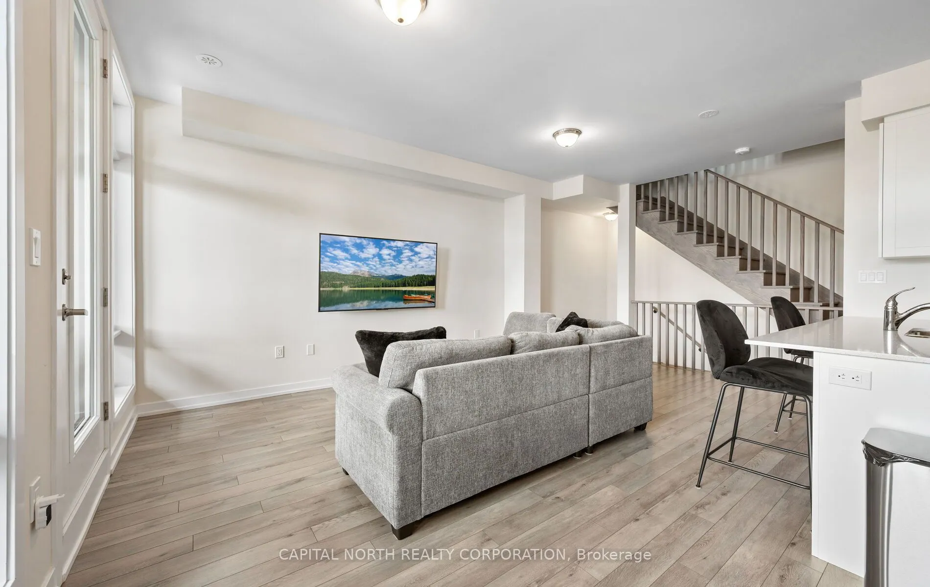 33 Kintall Way