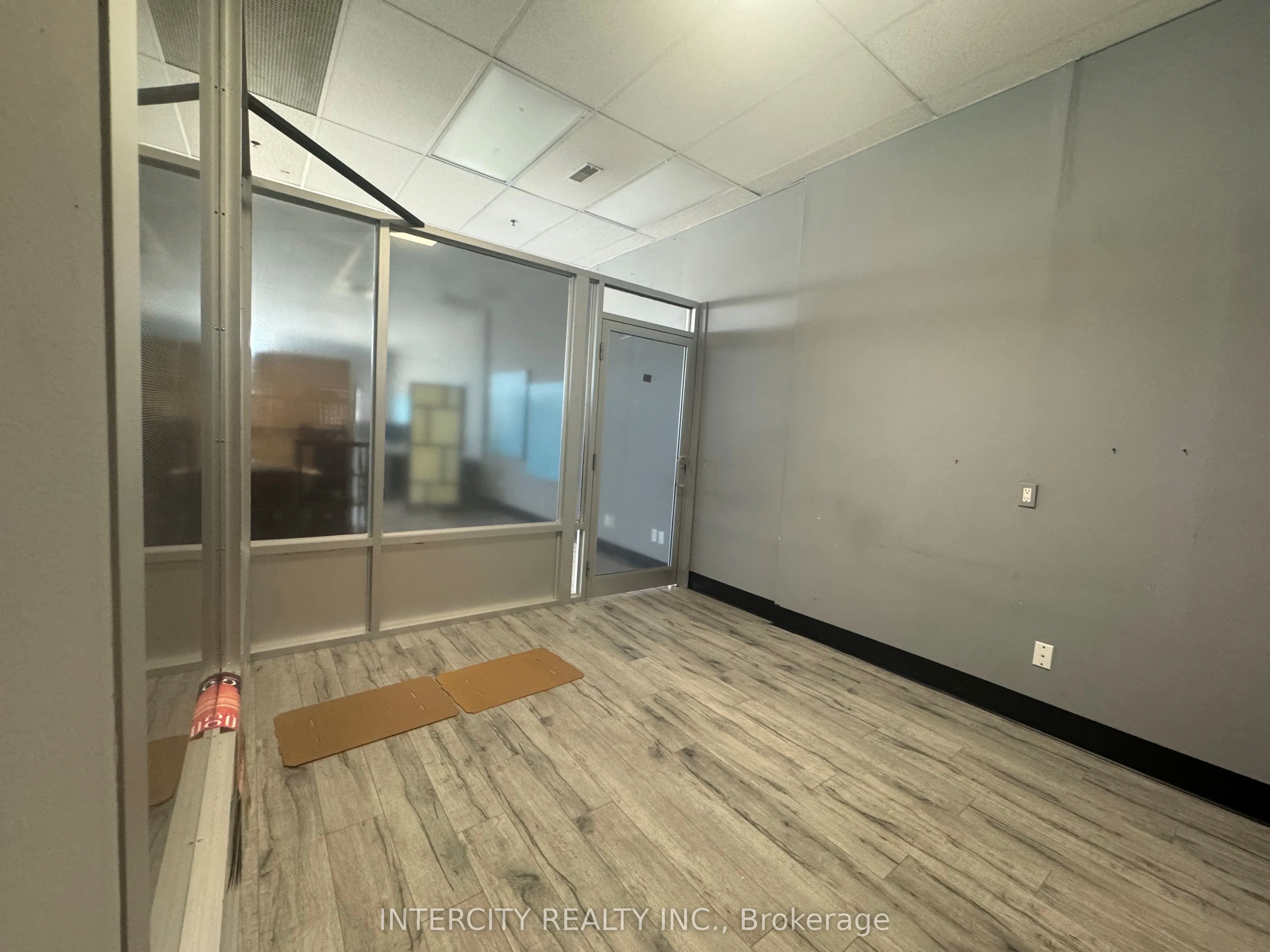 2100 Steeles Avenue, #9