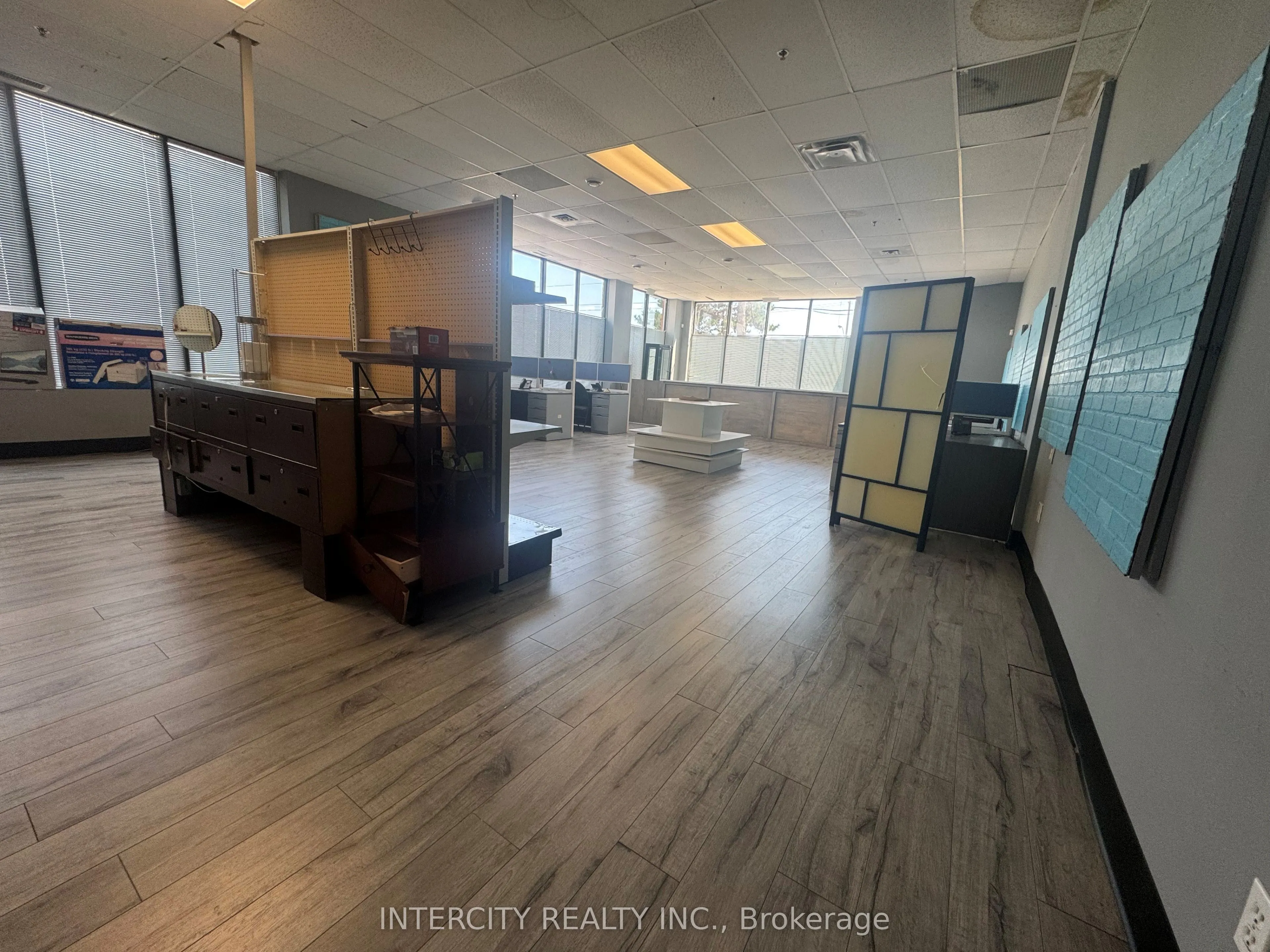 2100 Steeles Avenue, #9