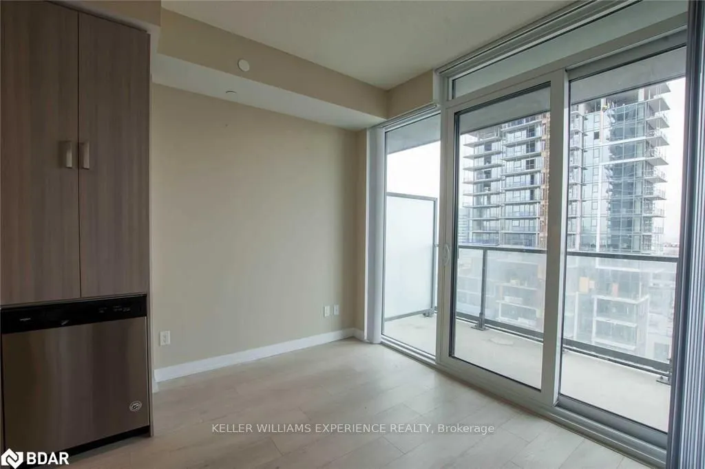 7895 Jane Street, #1111