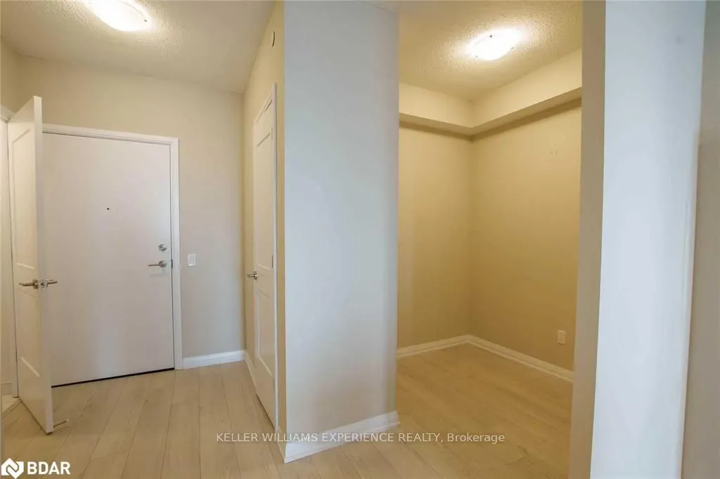7895 Jane Street, #1111