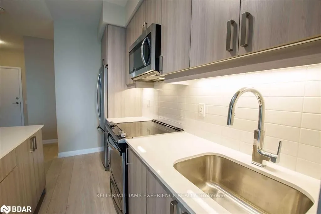 7895 Jane Street, #1111