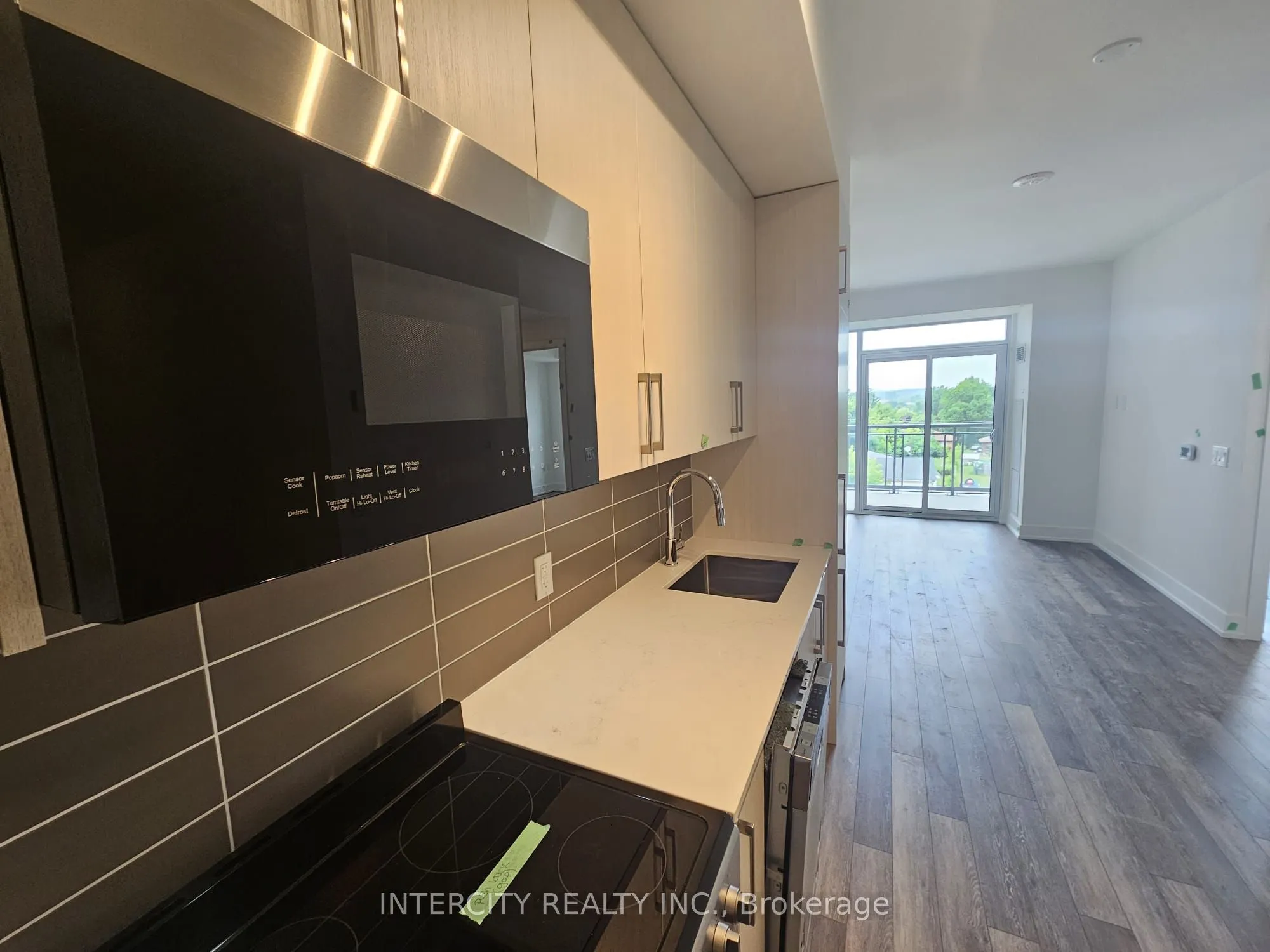 2075 King Road, #433
