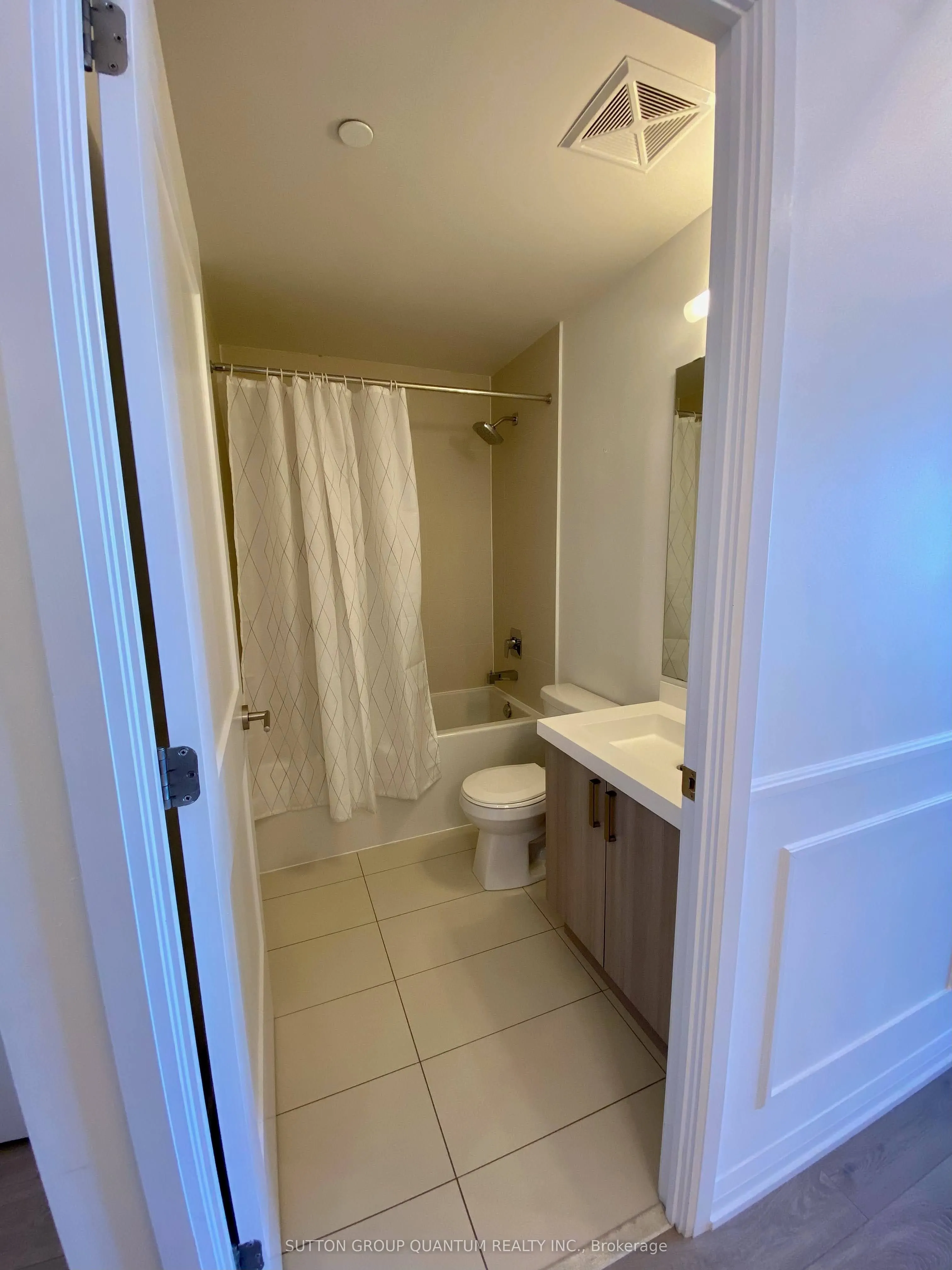 7895 Jane Street, #3116