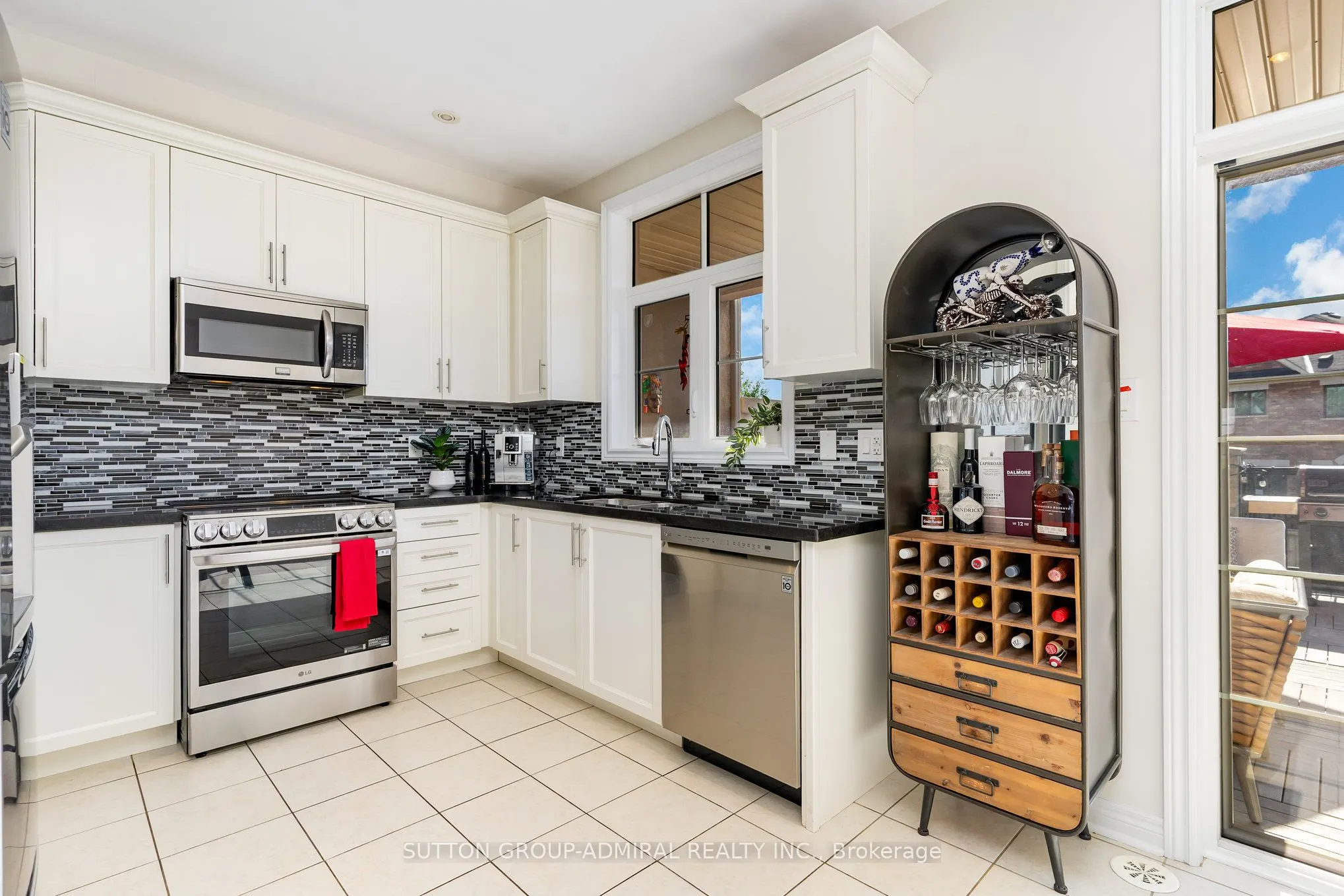 32 Grand Trunk Avenue
