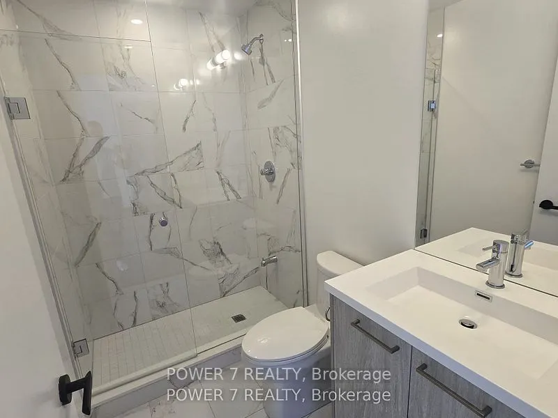 28 Interchange Way, #3805