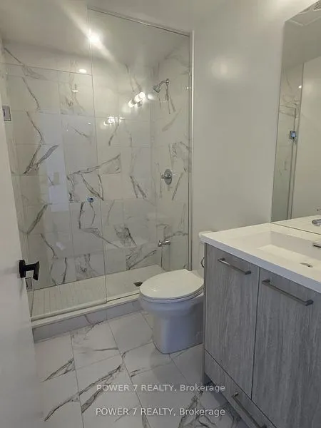 28 Interchange Way, #3805