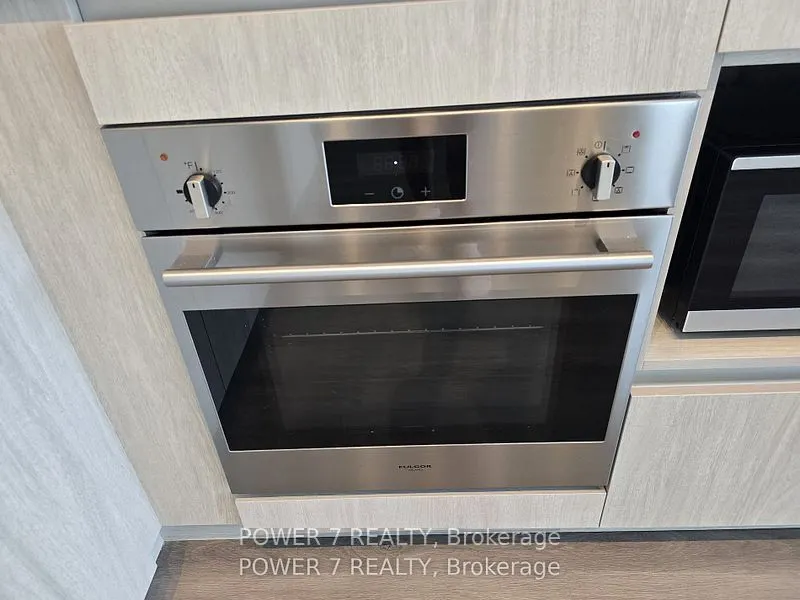 28 Interchange Way, #3805