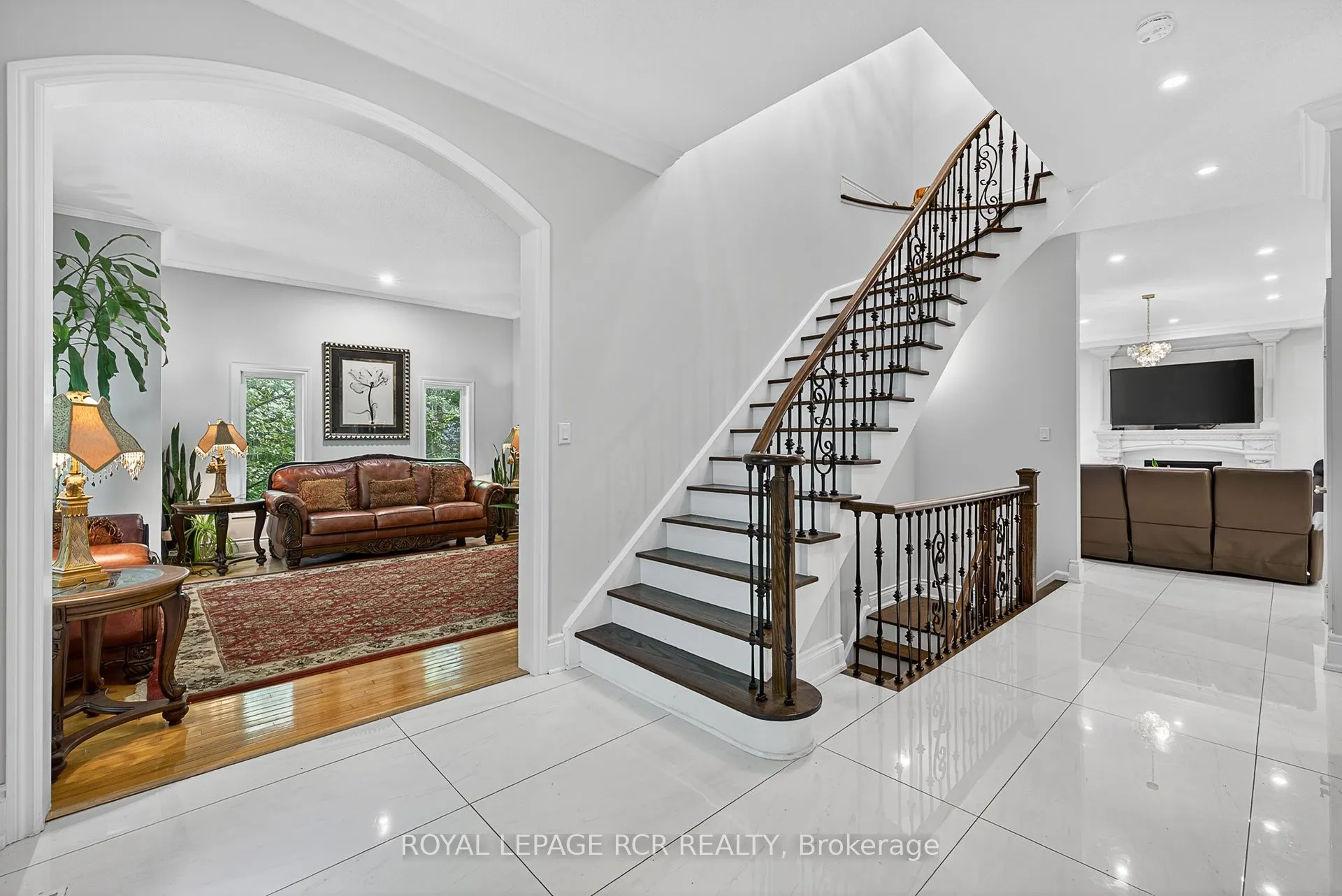 45 Lake Woods Drive
