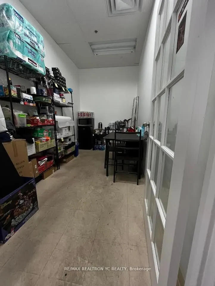 398 Steeles Avenue W, #215