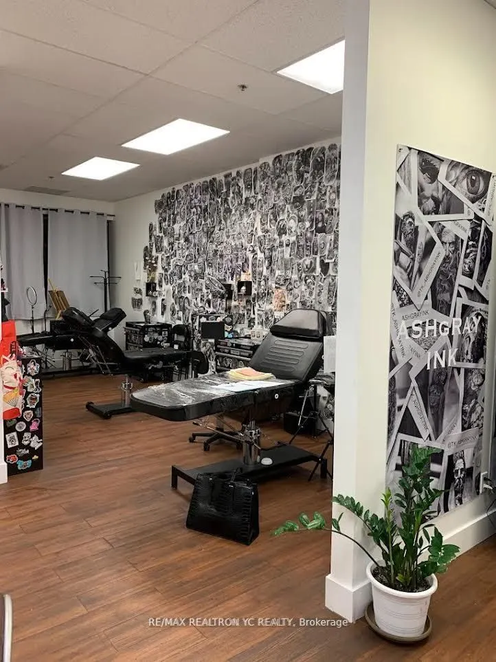 398 Steeles Avenue W, #215