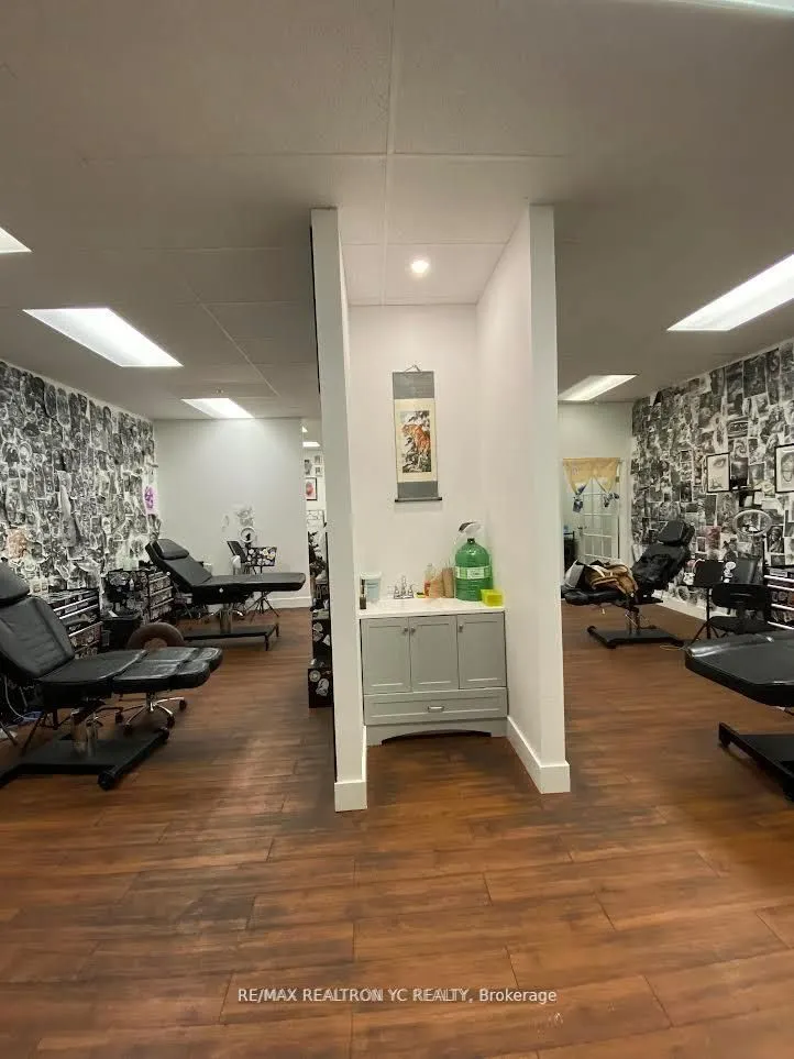 398 Steeles Avenue W, #215