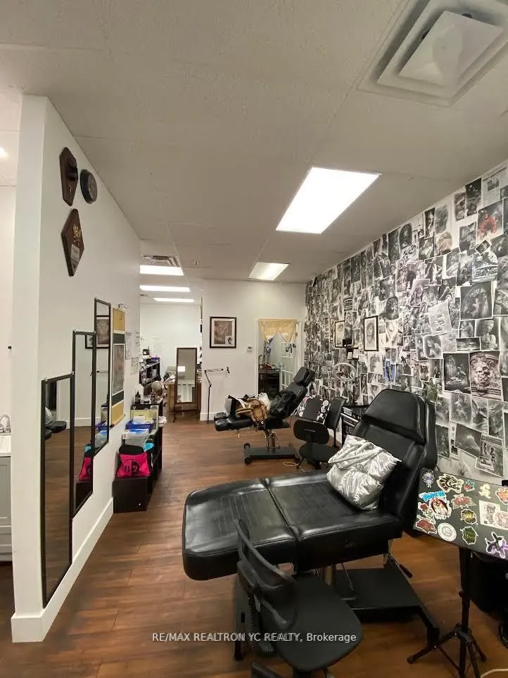 398 Steeles Avenue W, #215