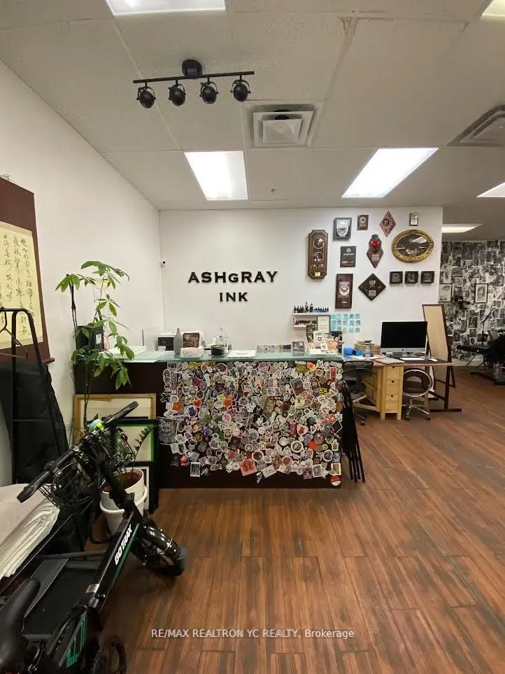 398 Steeles Avenue W, #215