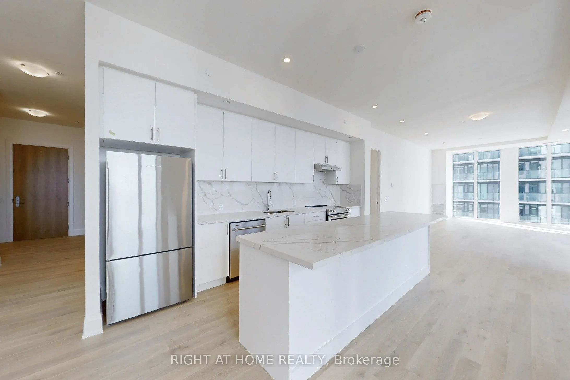 8960 Jane Street, #LPH106