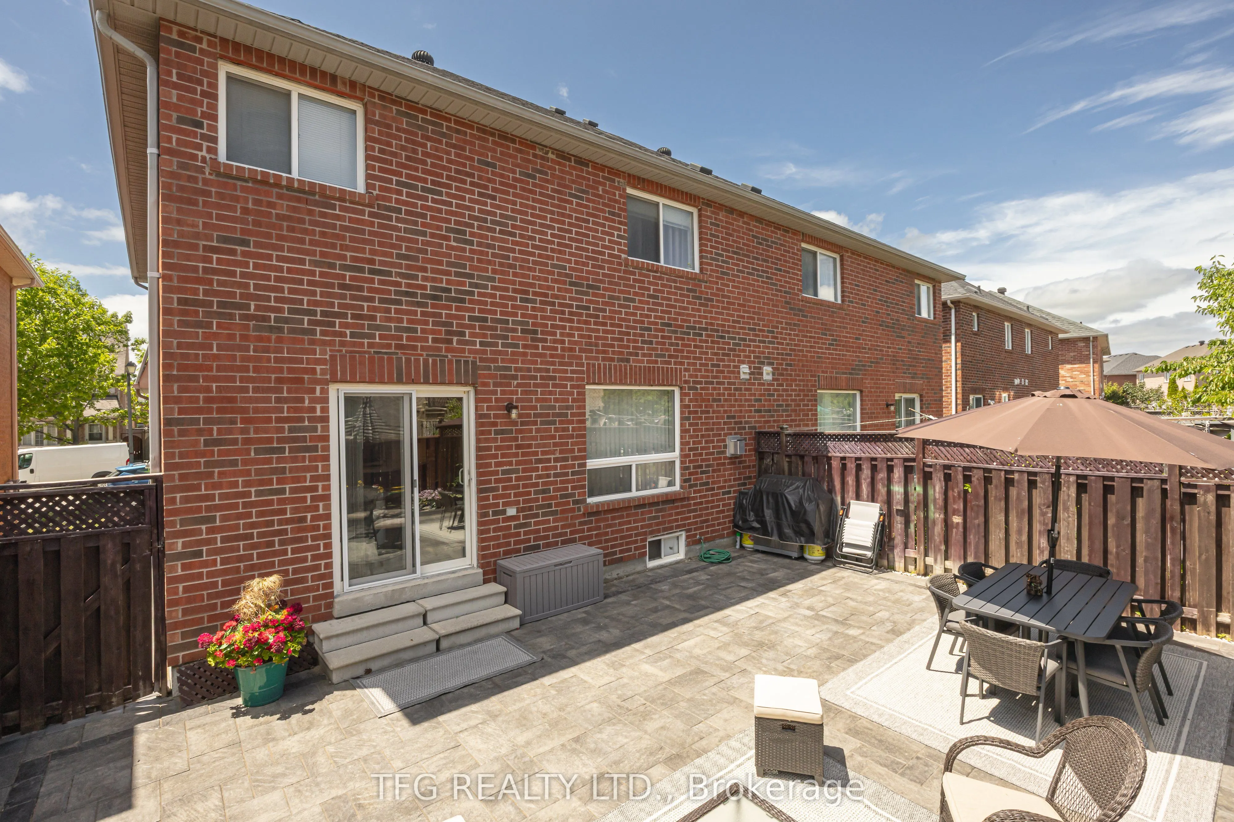 84 Stotts Crescent