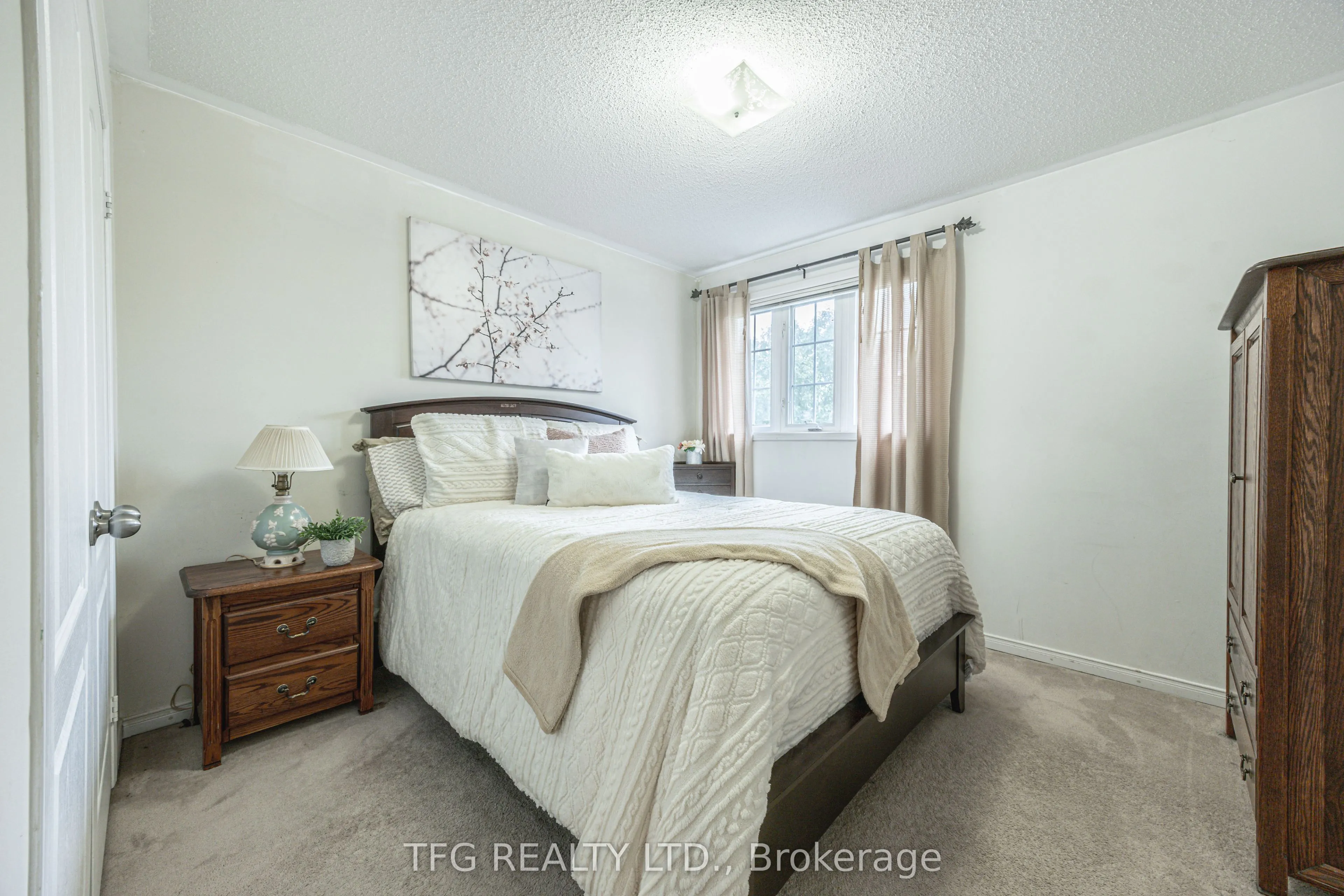 84 Stotts Crescent