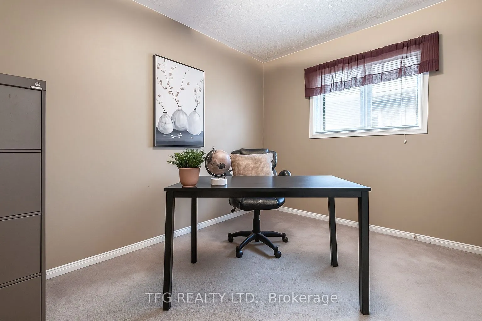 84 Stotts Crescent