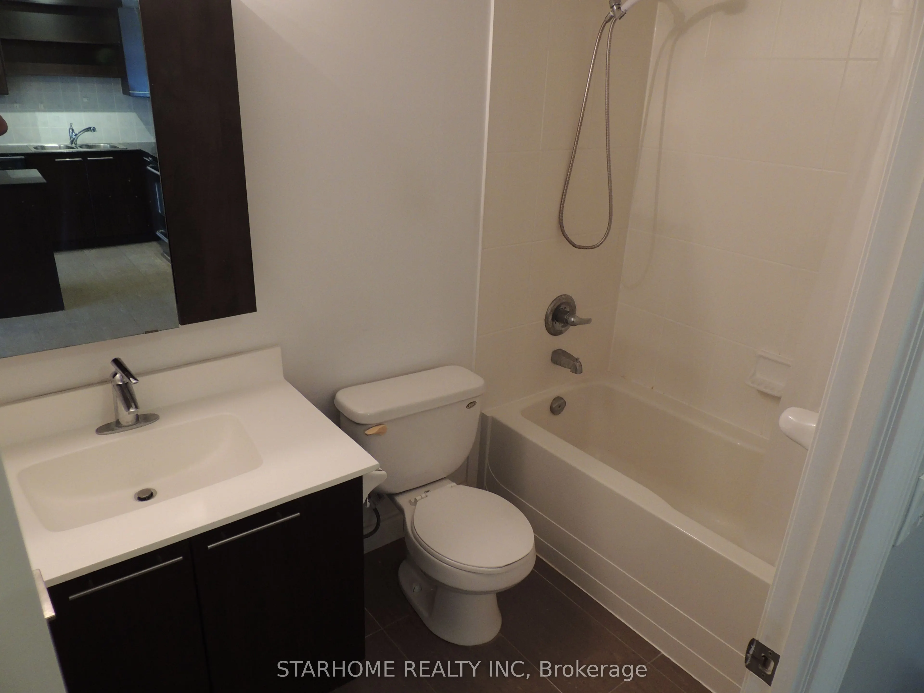 39 Galleria Parkway, #610