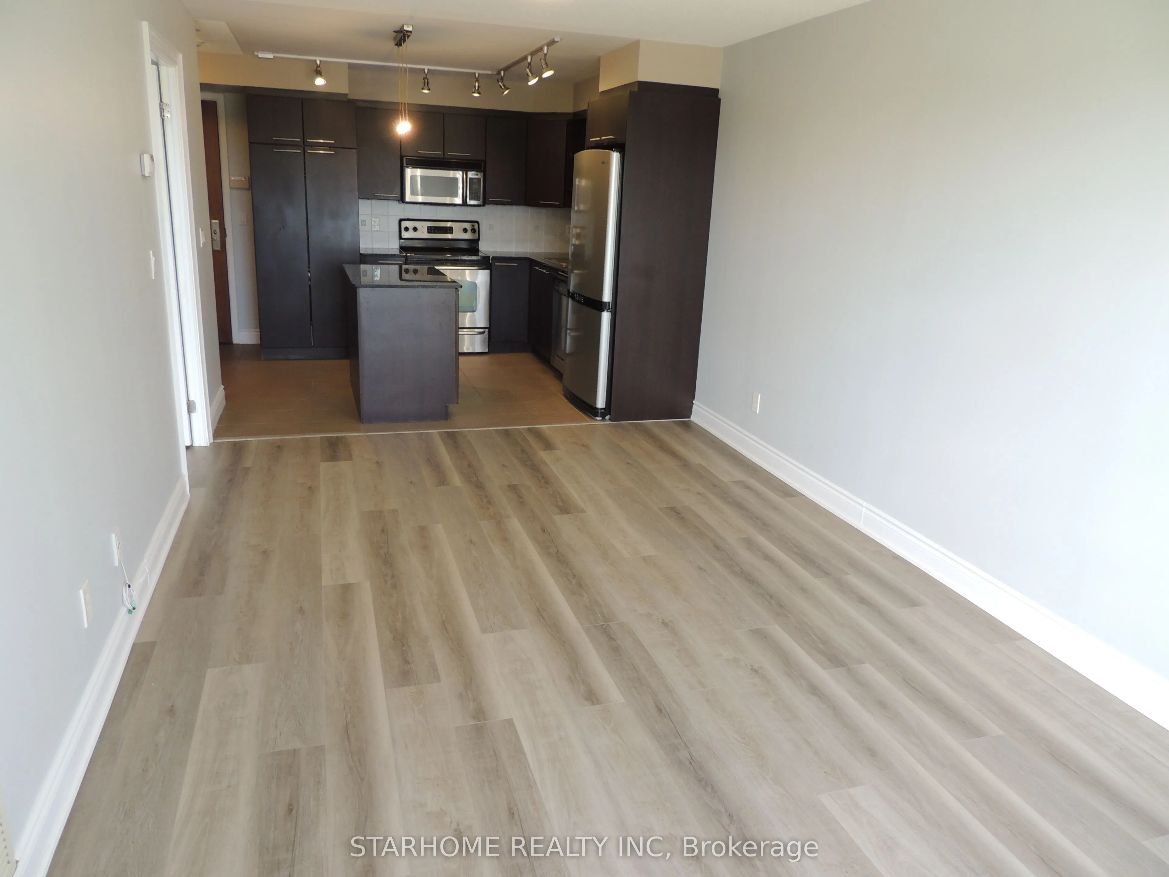 39 Galleria Parkway, #610