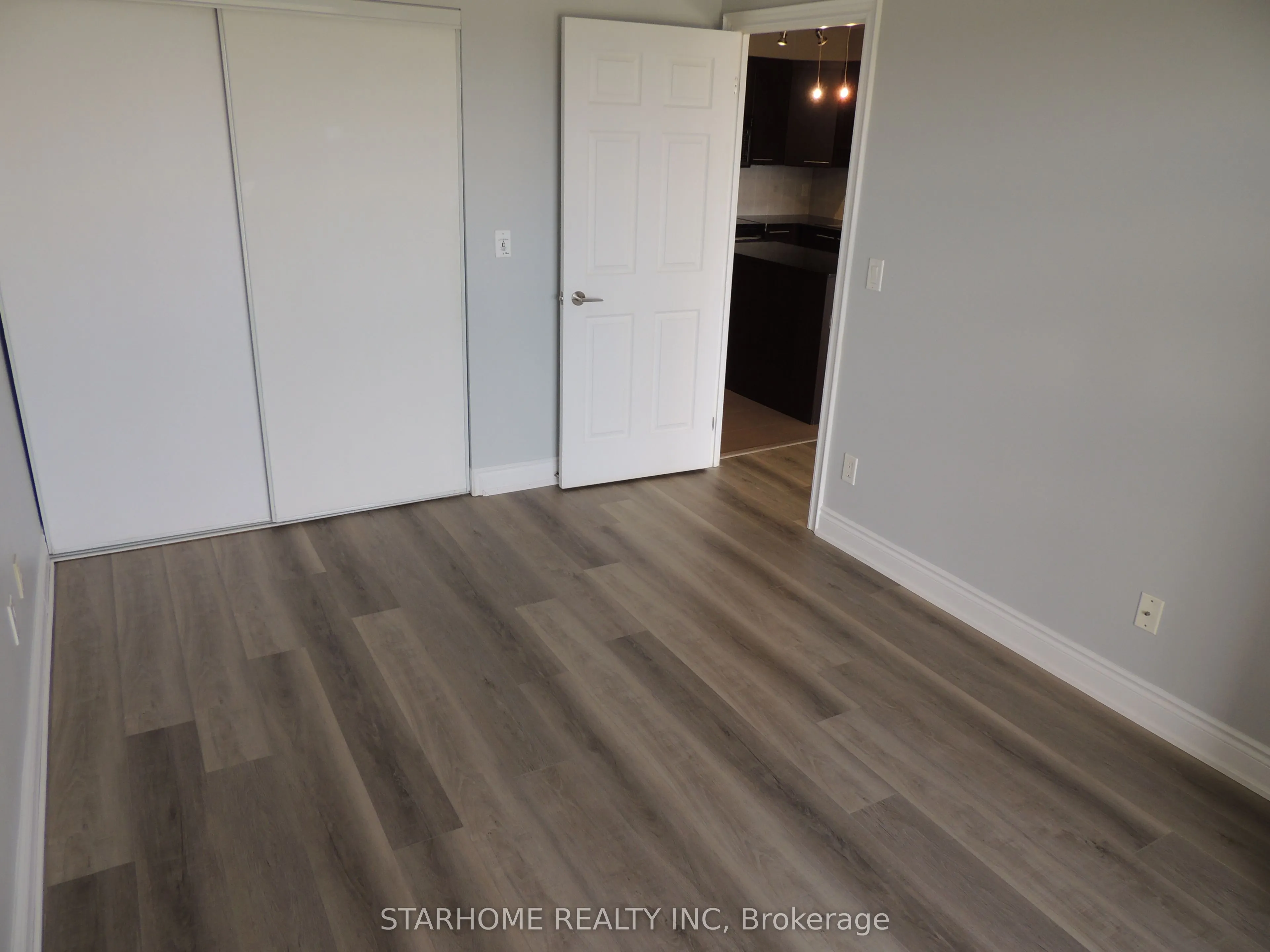39 Galleria Parkway, #610