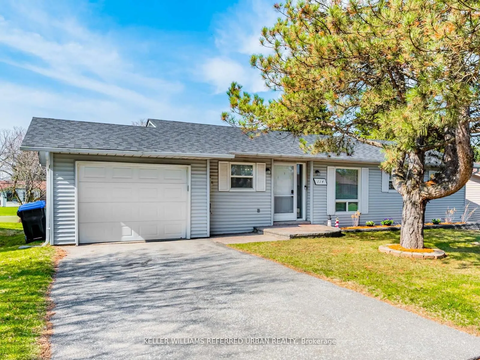 114 Tecumseth Pines Drive