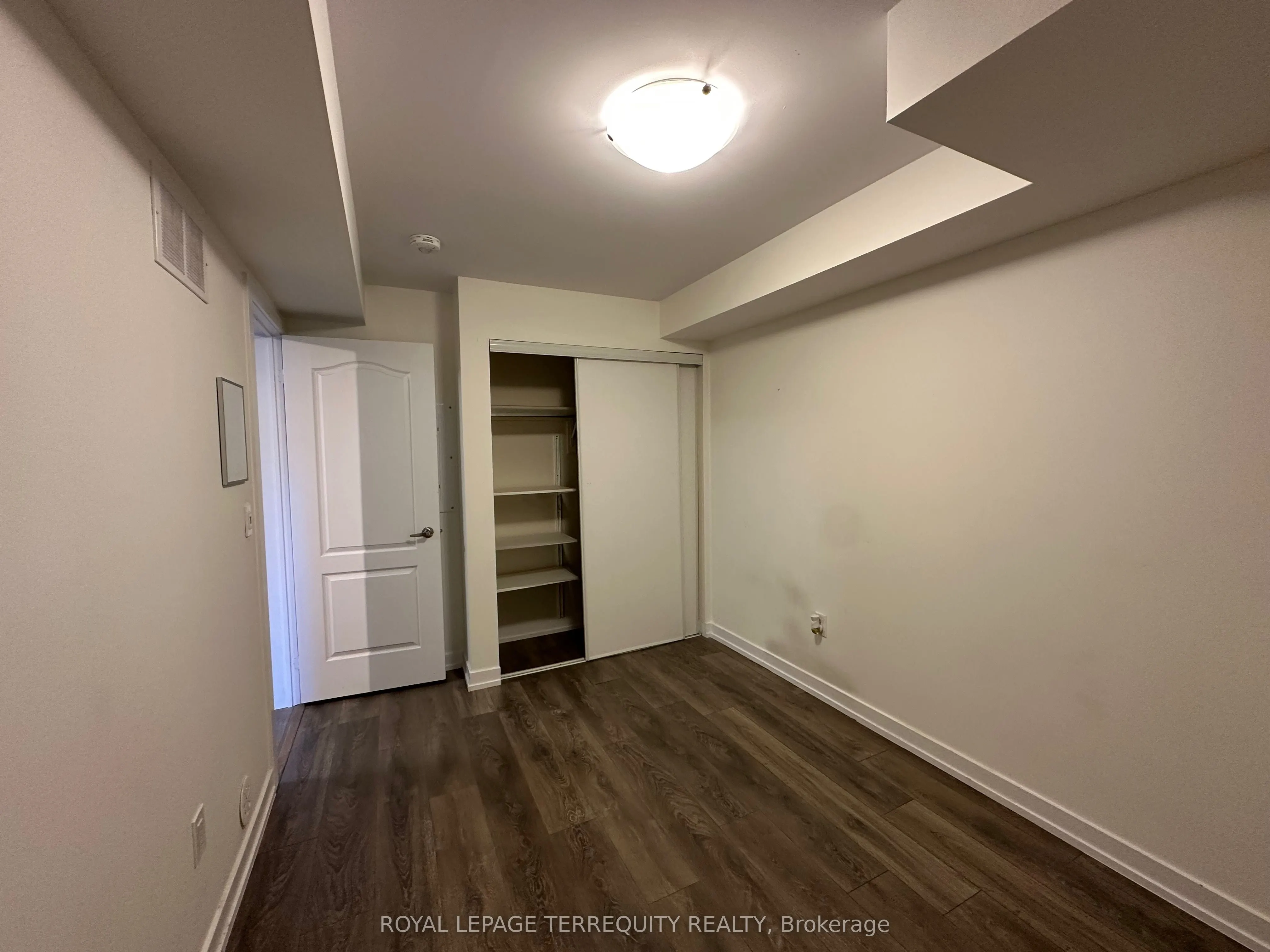 10 Westmeath Lane, #2221