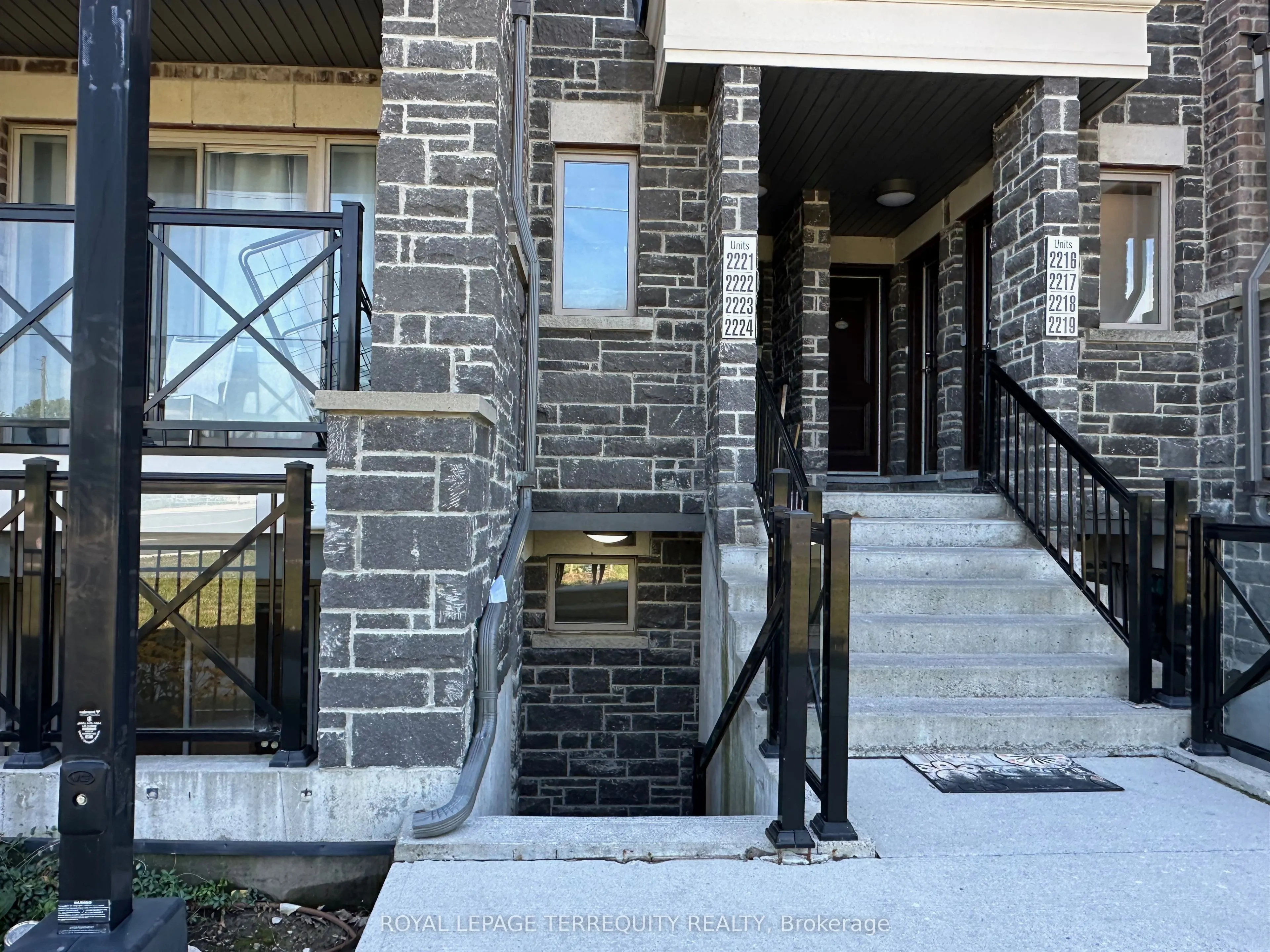 10 Westmeath Lane, #2221