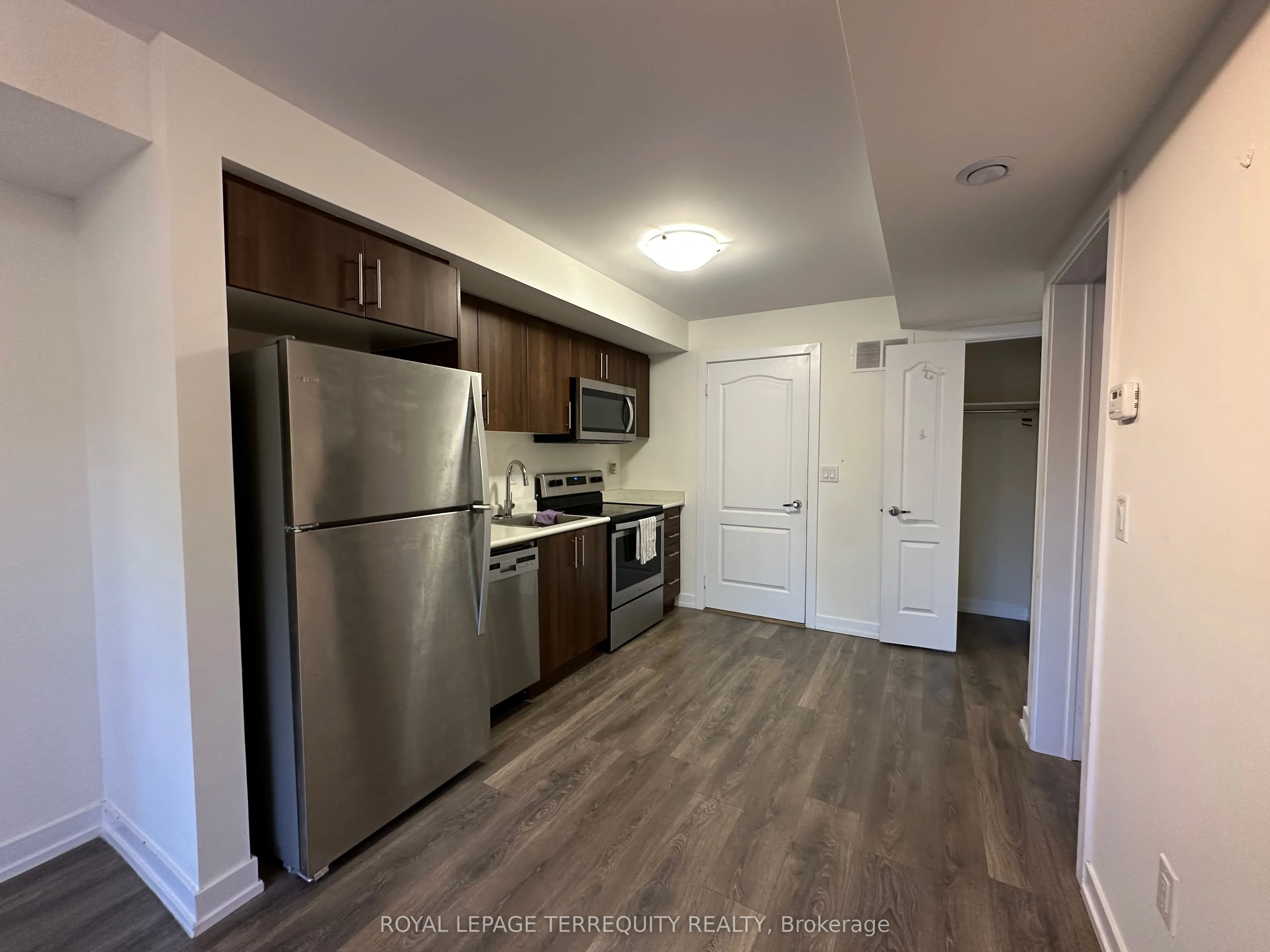 10 Westmeath Lane, #2221