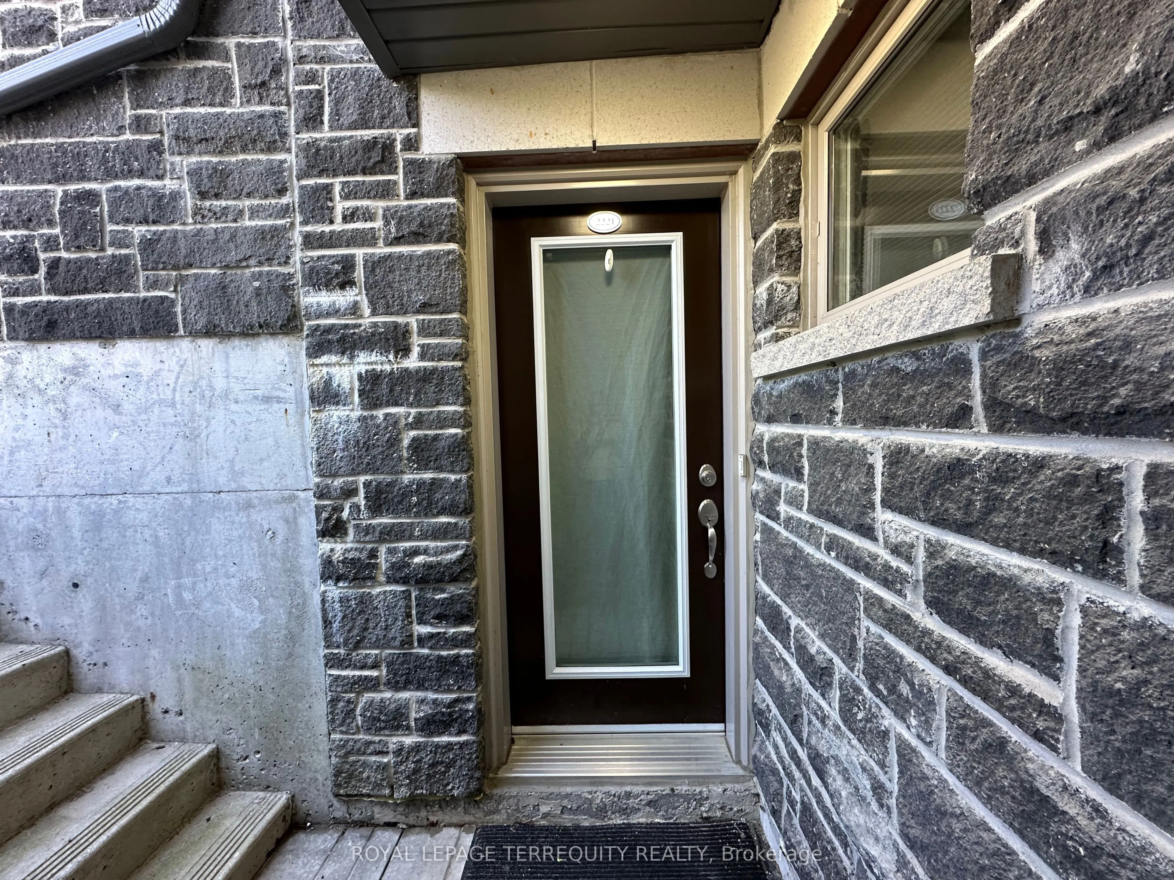 10 Westmeath Lane, #2221